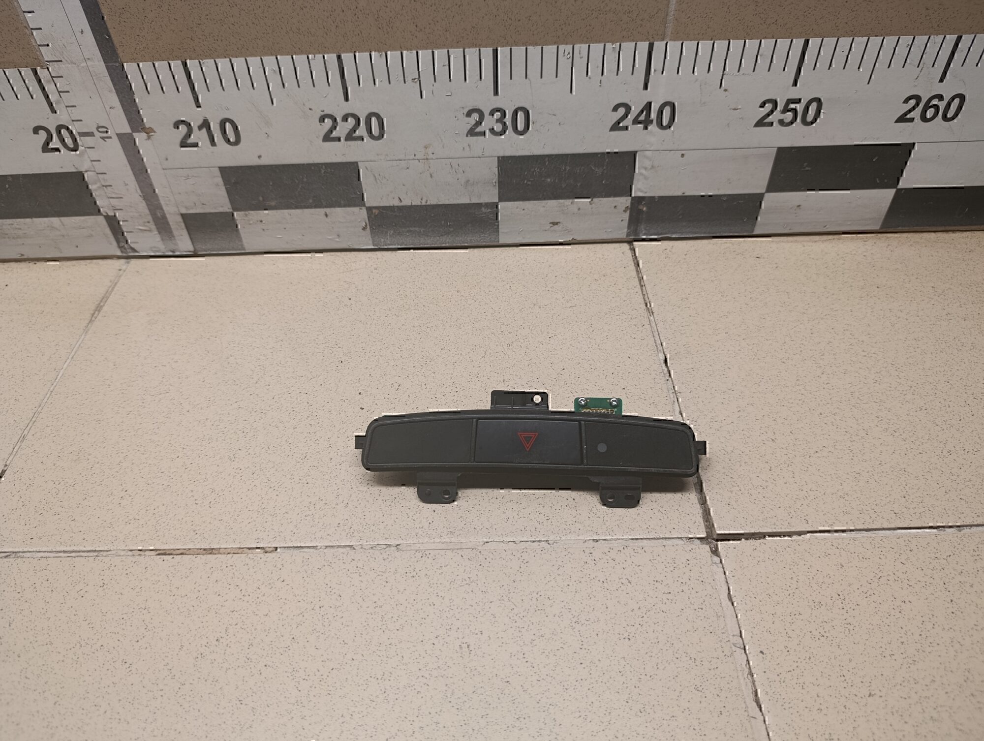 Кнопка аварийной сигнализации MITSUBISHI Lancer (CX,CY) 2007>