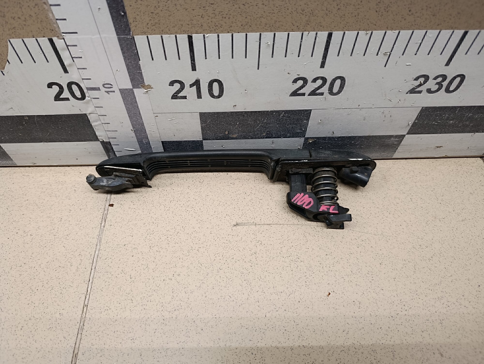 Ручка двери наружная MERCEDES-BENZ Sprinter (901-905)/Sprinter Classic (909) 1995-2006