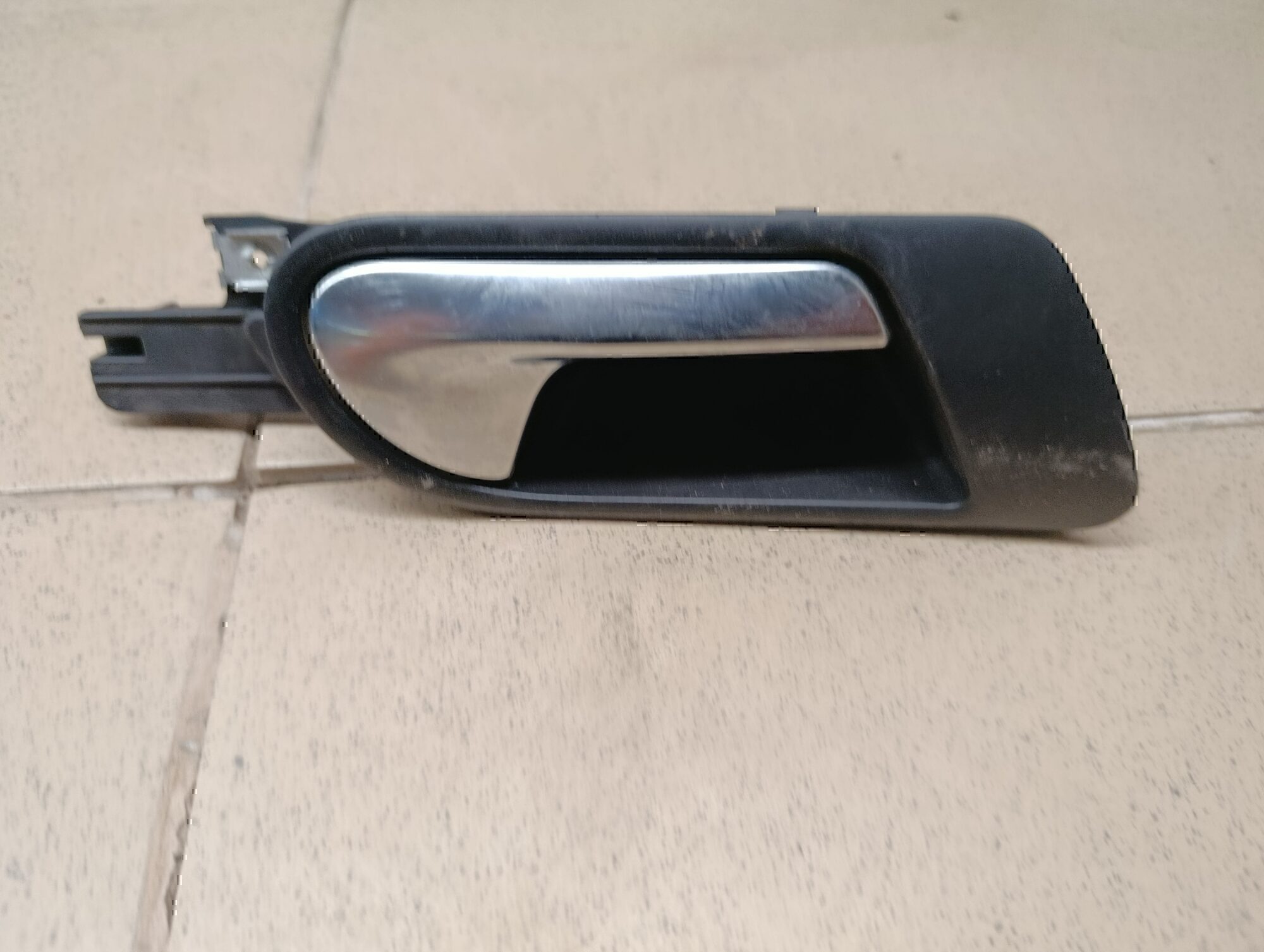 Ручка двери передней внутренняя правая VW Golf V 2003-2009