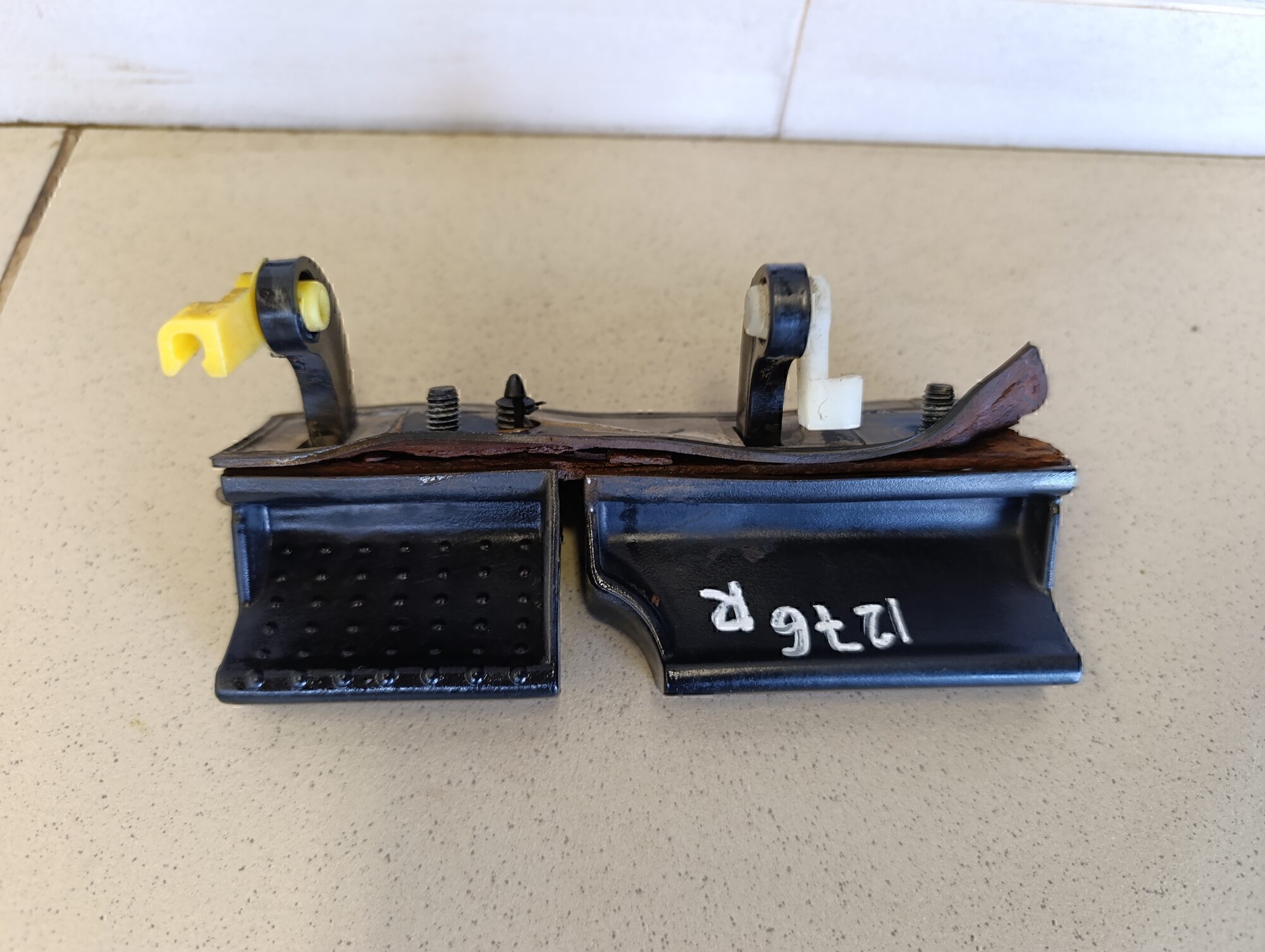 Ручка двери багажника наружная HYUNDAI Tucson 2004-2010