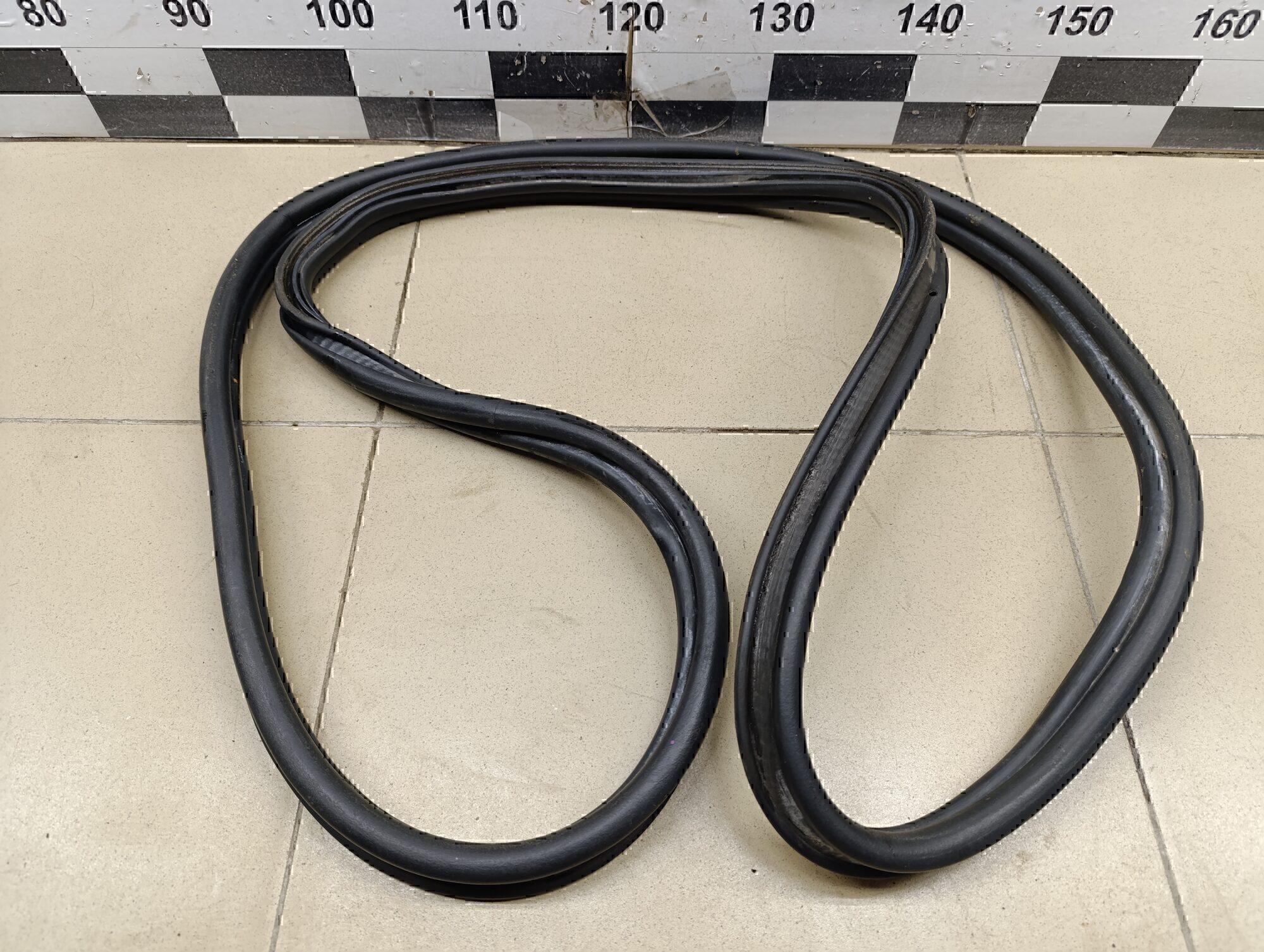 Уплотнитель багажника VW Passat [B5] 1996-2000