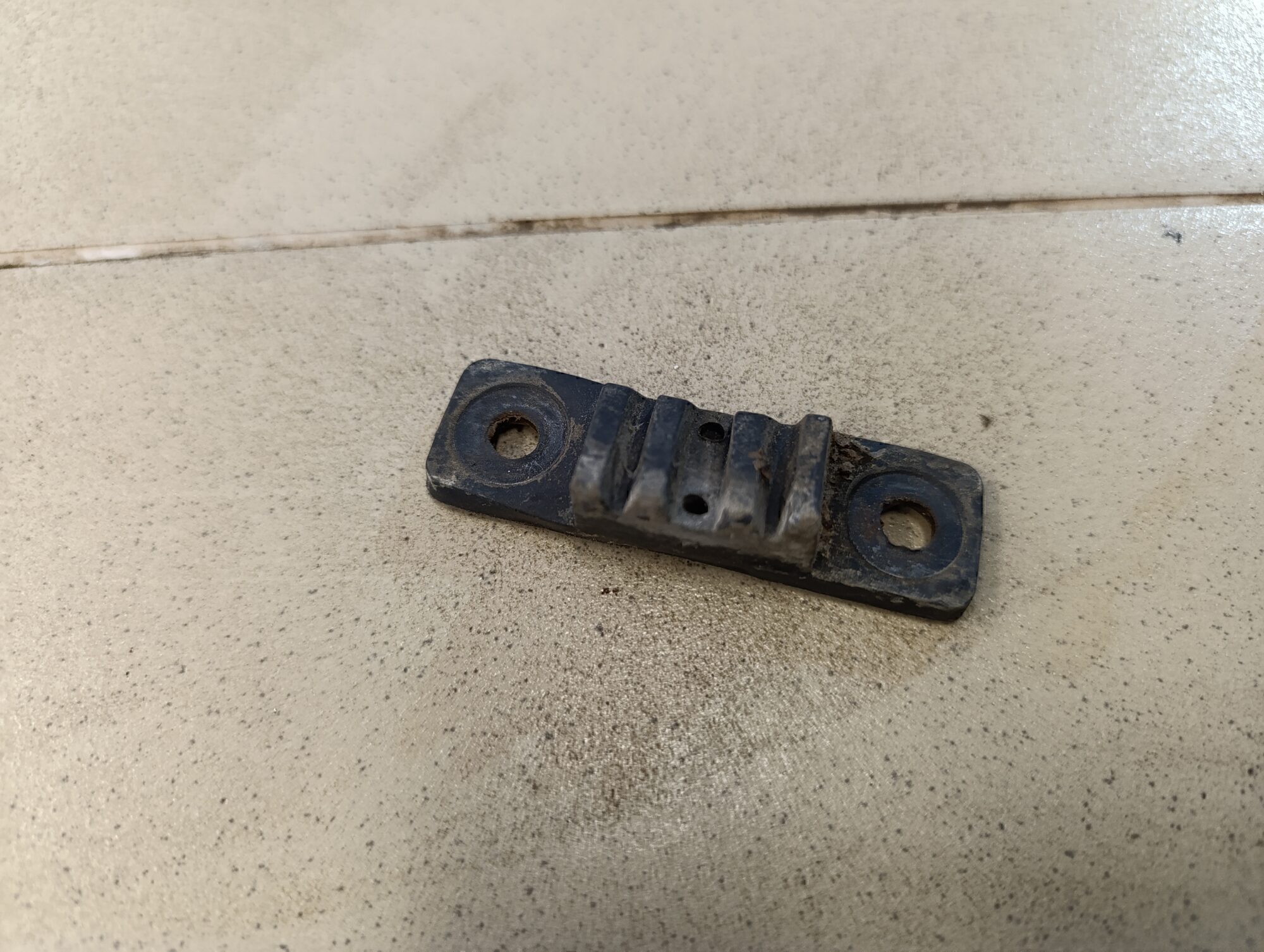 Отбойник двери HYUNDAI Getz 2002-2010