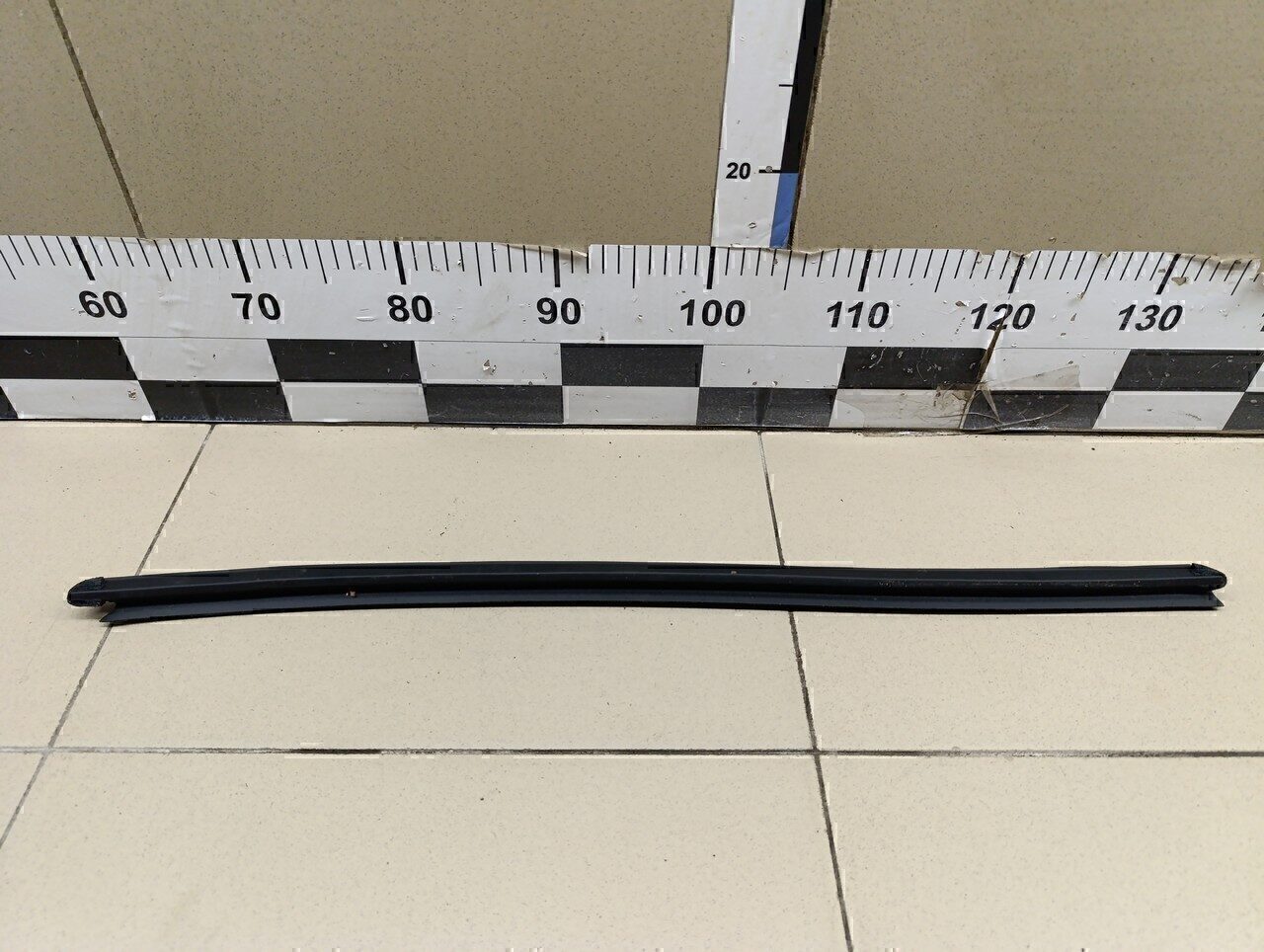 Накладка стекла заднего правого HYUNDAI ix35/Tucson 2010-2015