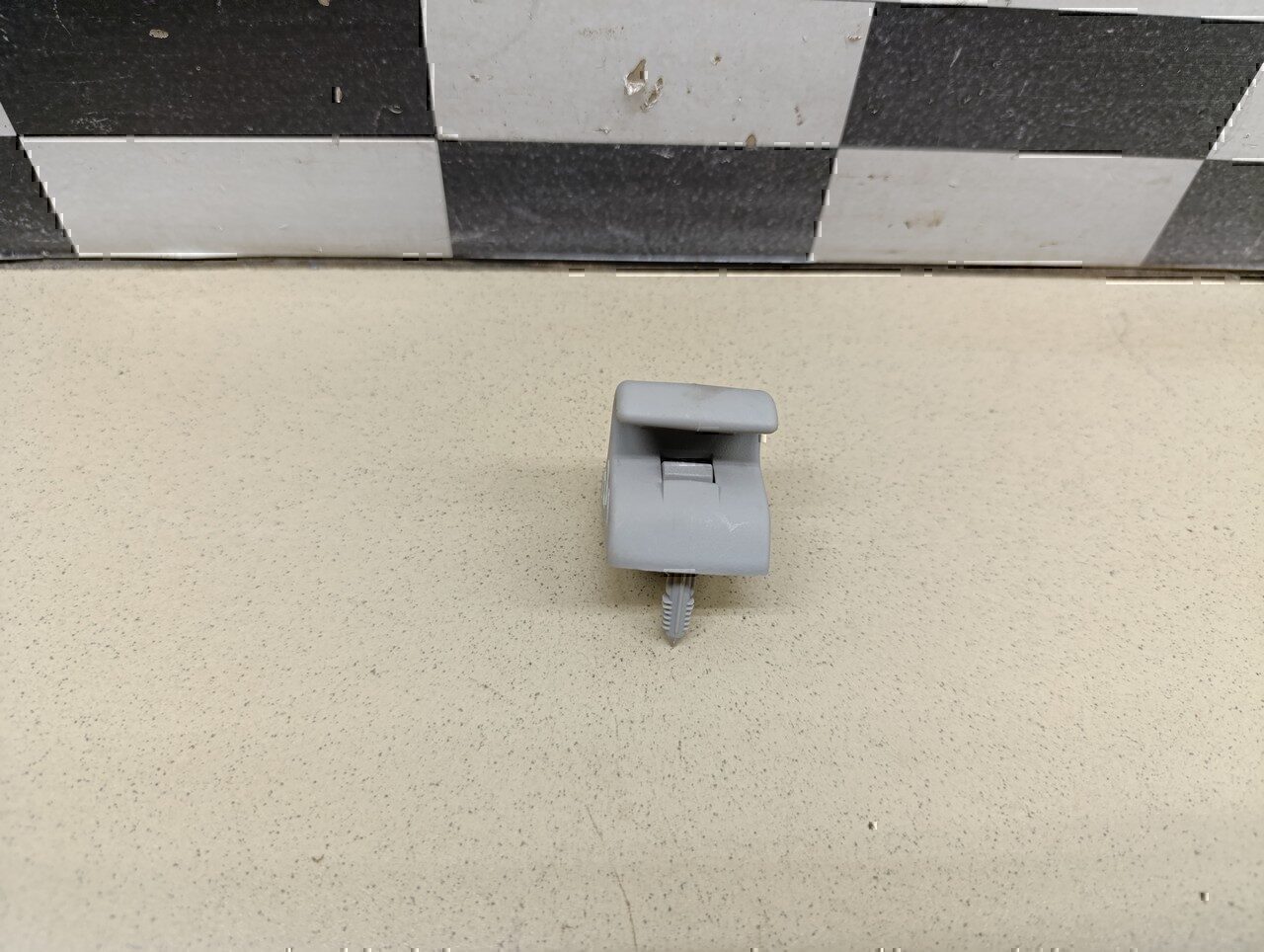 Крючок солнцезащитного козырька HYUNDAI ix35/Tucson 2010-2015