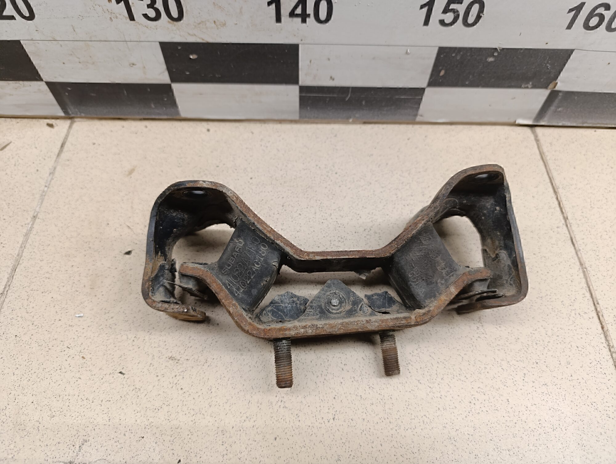 Опора КПП задняя Subaru Forester (S11) 2002-2007