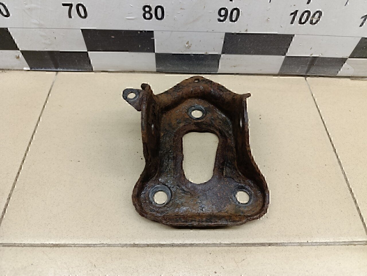 Кронштейн задней балки OPEL Corsa D 2006-2015