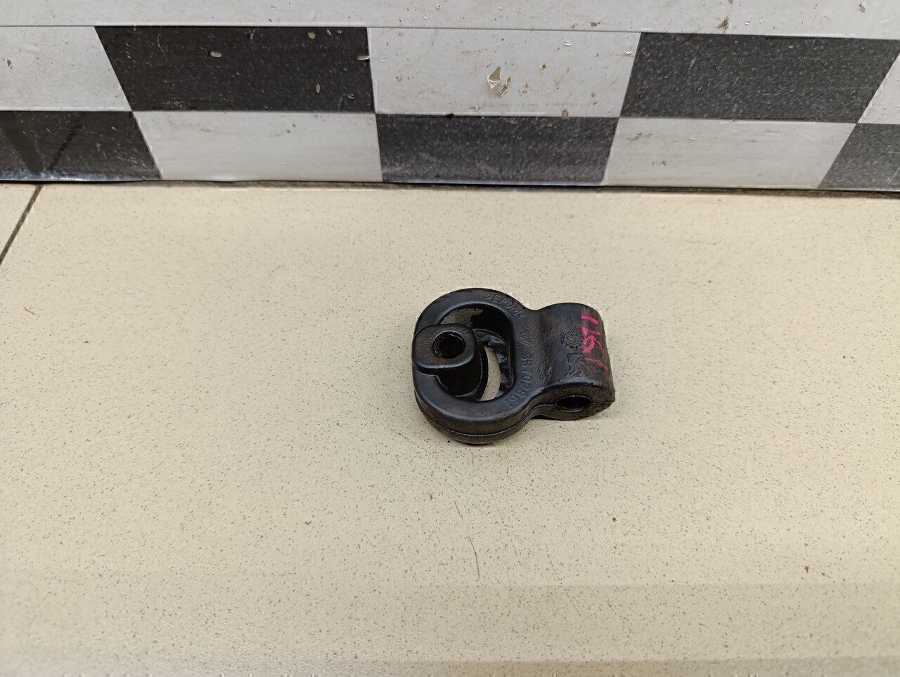 Резинка подвеса глушителя OPEL Corsa D 2006-2015