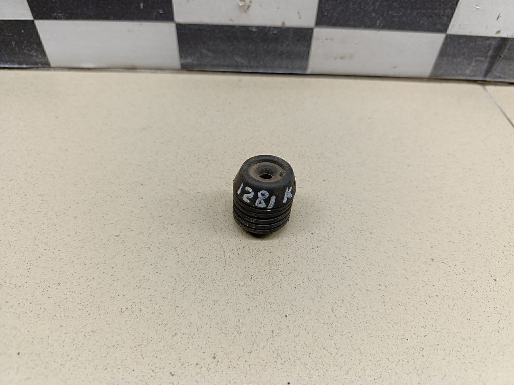 Отбойник капота HYUNDAI Accent II (+ТАГАЗ) 2000-2012