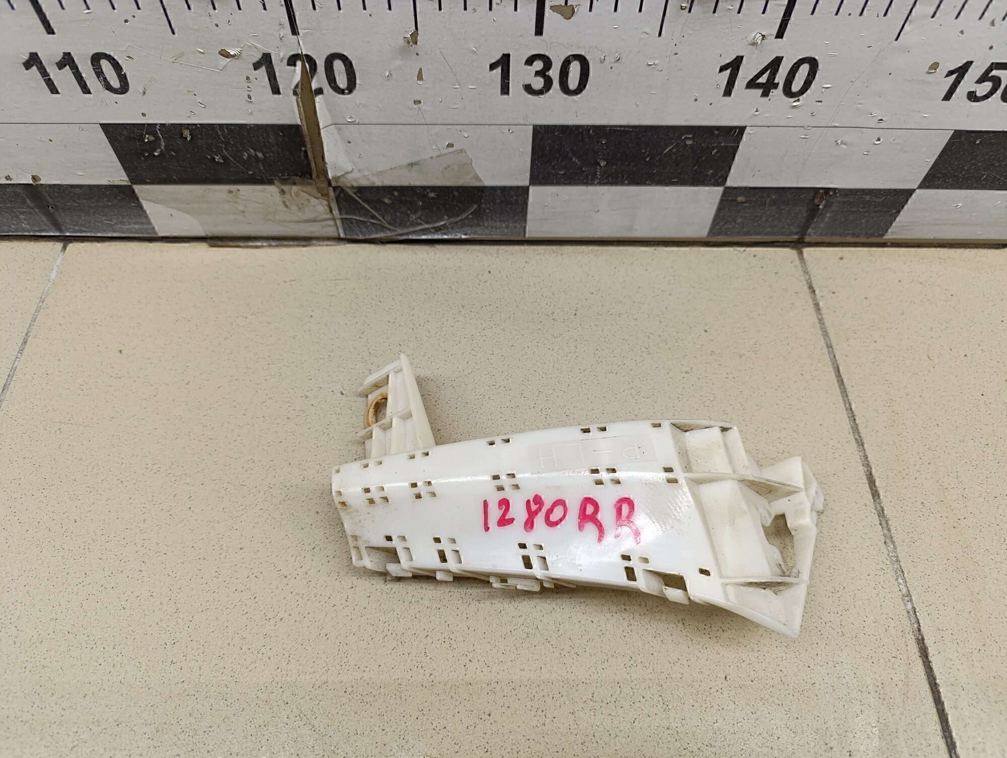 Кронштейн заднего бампера правый Subaru Forester (S12) 2008-2012