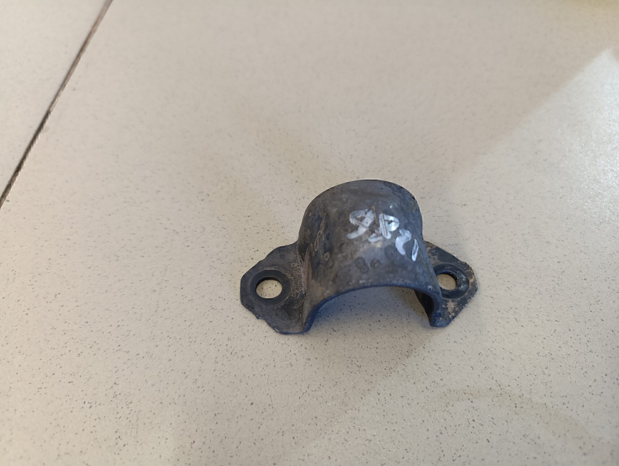 Кронштейн крепления переднего стабилизатора Subaru Forester (S14) 2019-