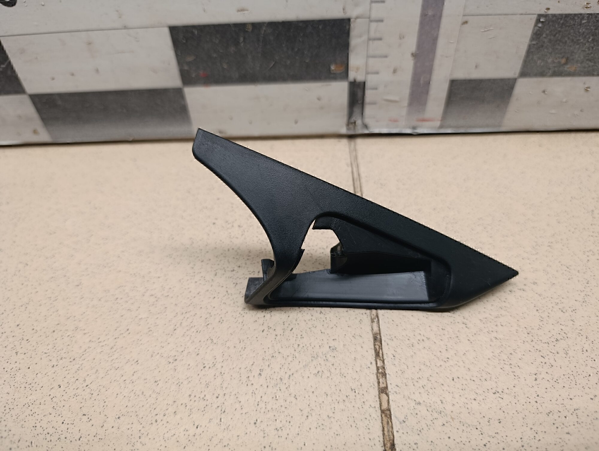 Крышка зеркала внутренняя левая Subaru Forester (S12) 2008-2012