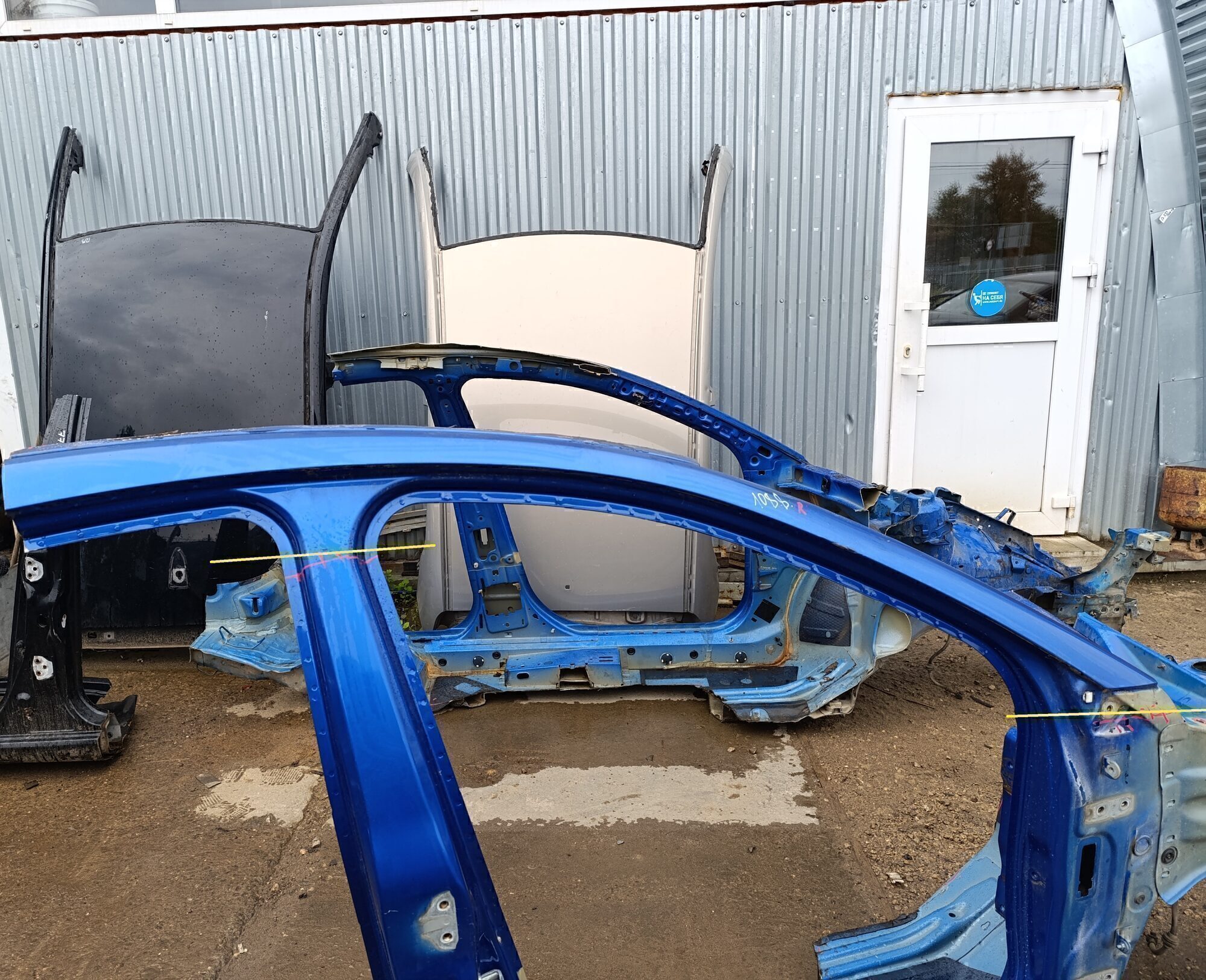 Рамка лобового стекла Chevrolet Cruze 2009-2016