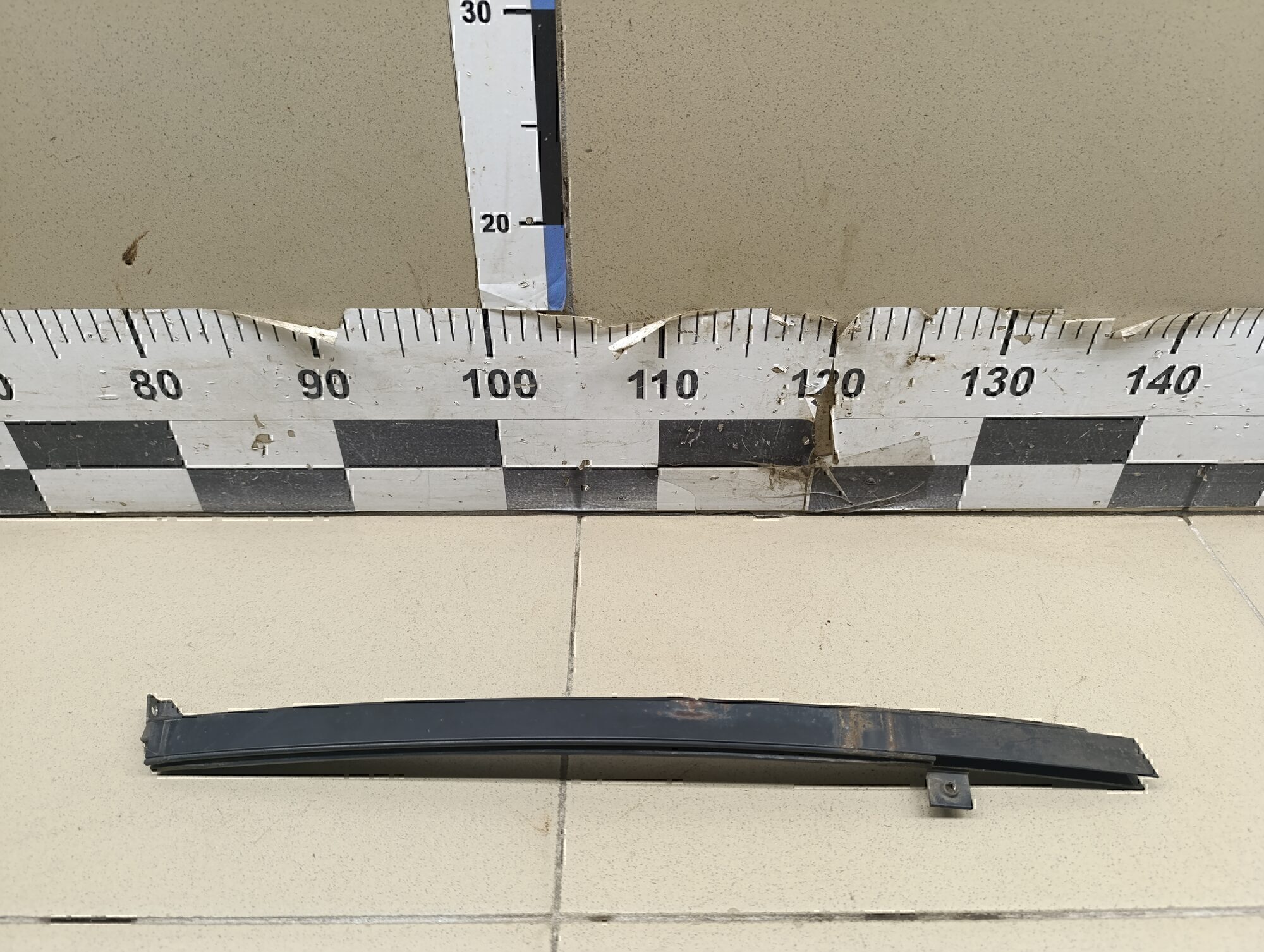 Направляющая стекла SKODA Octavia 1997-2000