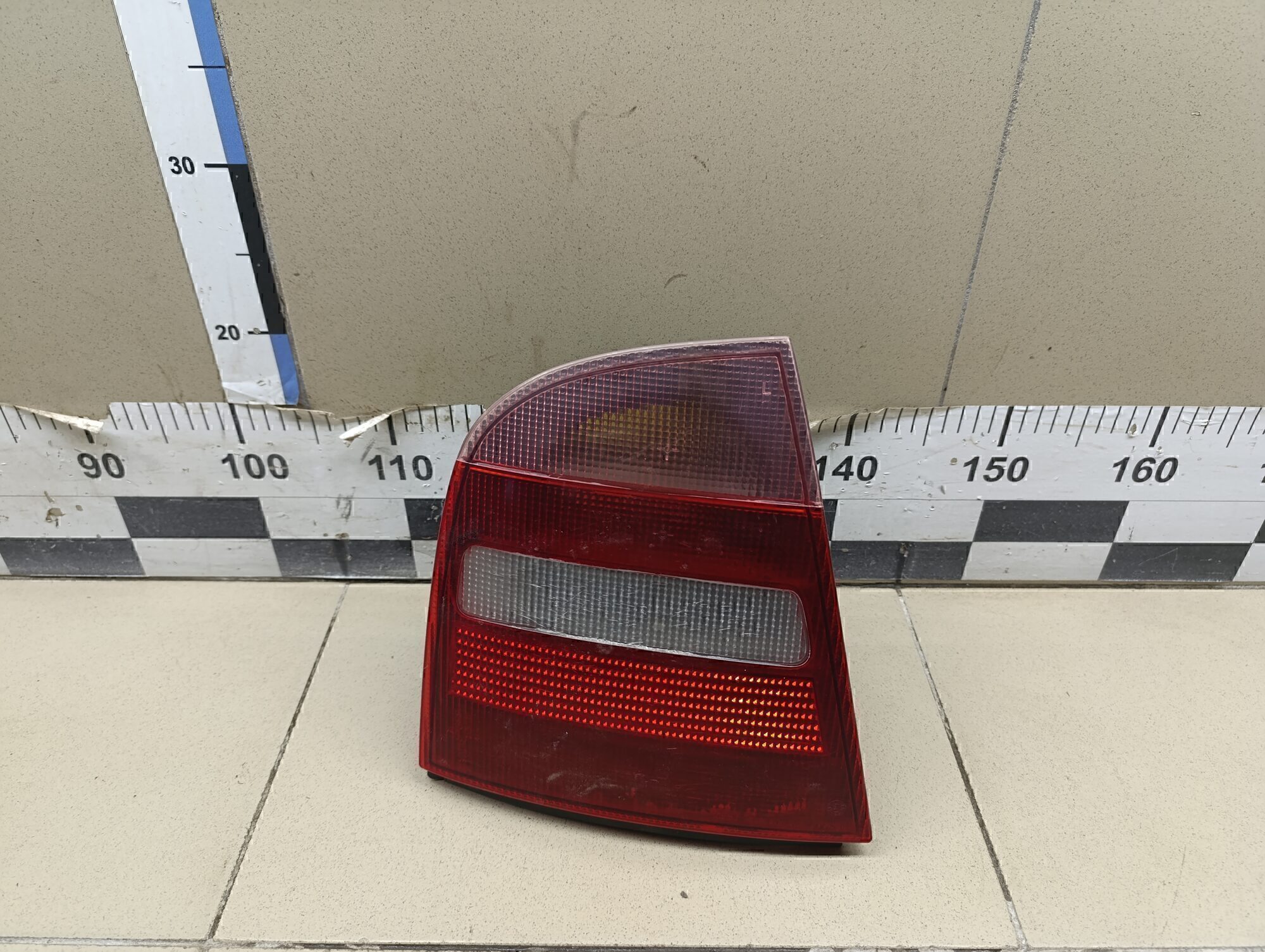 Фонарь задний левый SKODA Octavia 1997-2000