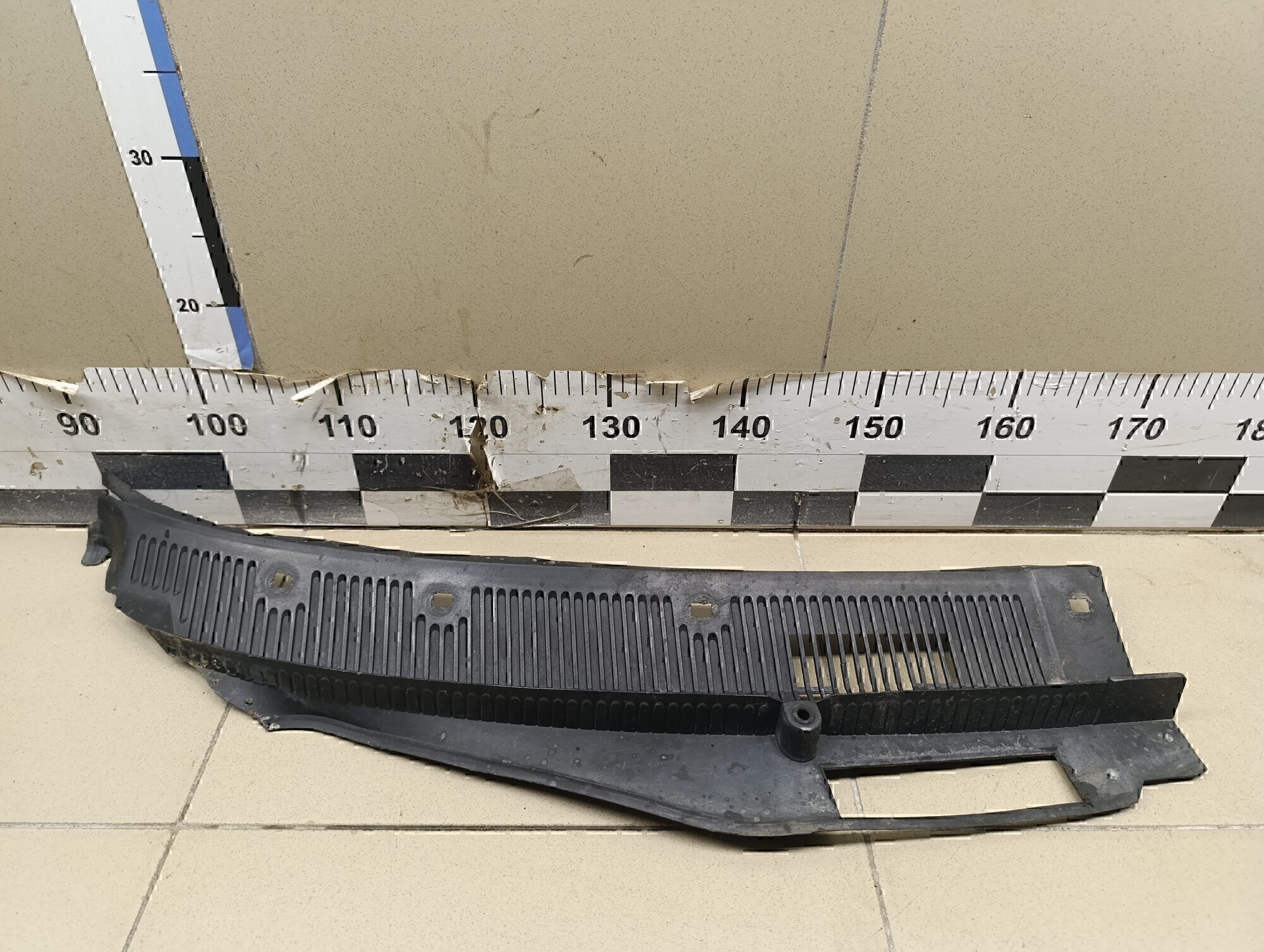 Решетка стеклооч. (планка под лобовое стекло) SKODA Octavia 1997-2000