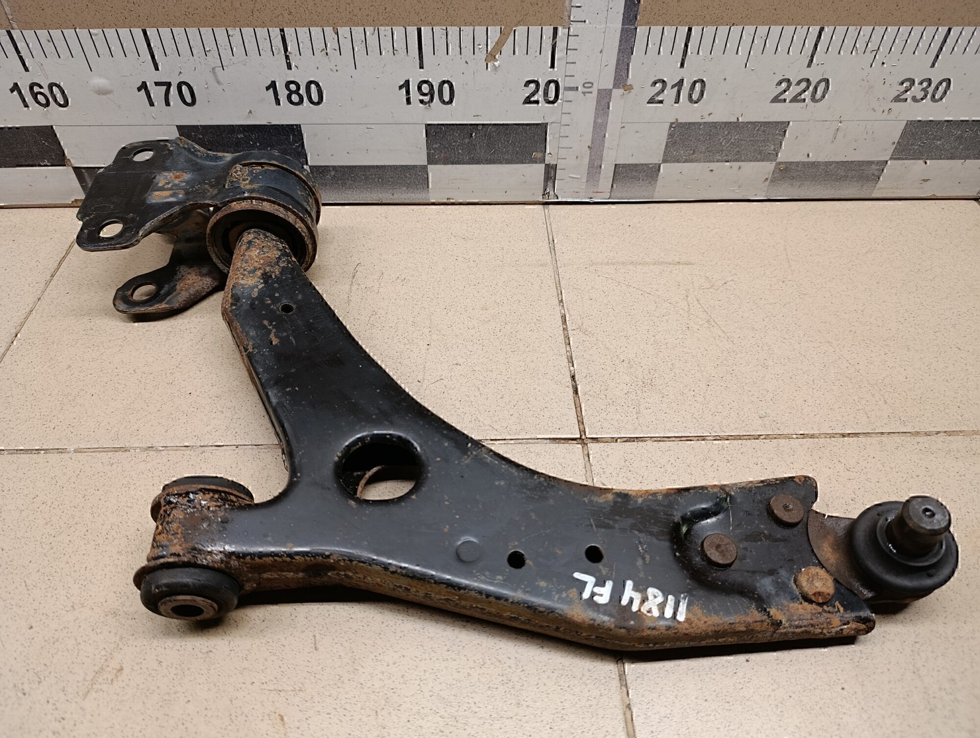 Рычаг передний левый FORD Focus III 2011>