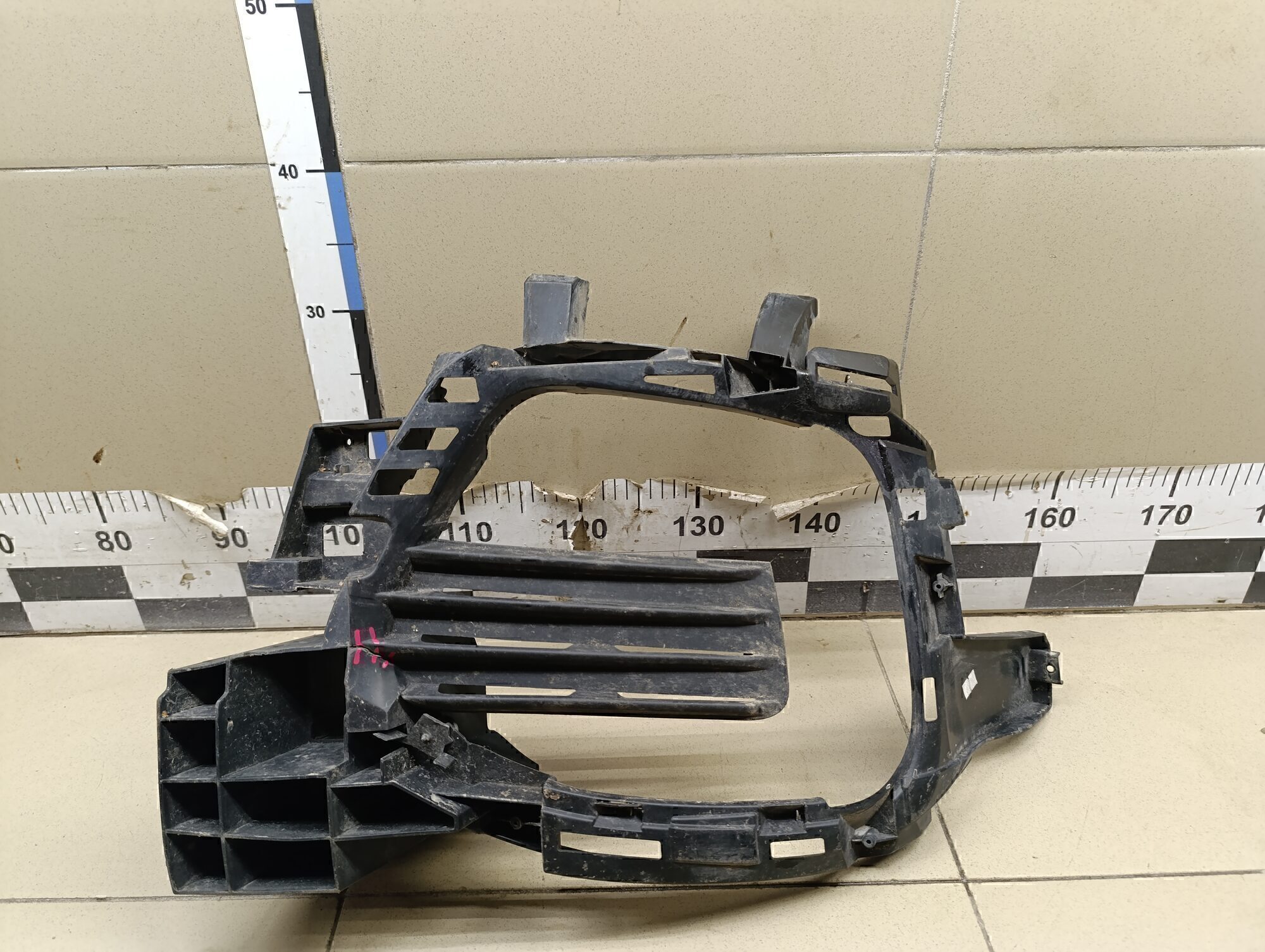 Кронштейн фары противотуманной правой RENAULT Kaptur 2016>