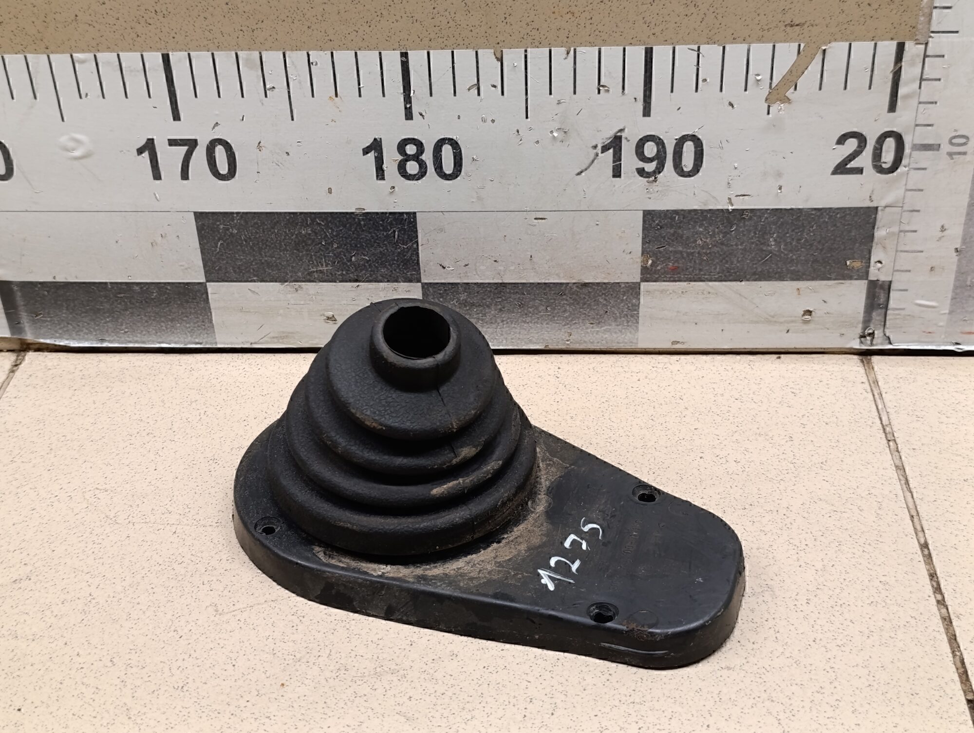 Накладка (кузов внутри) VAZ NIVA 2121,213,214