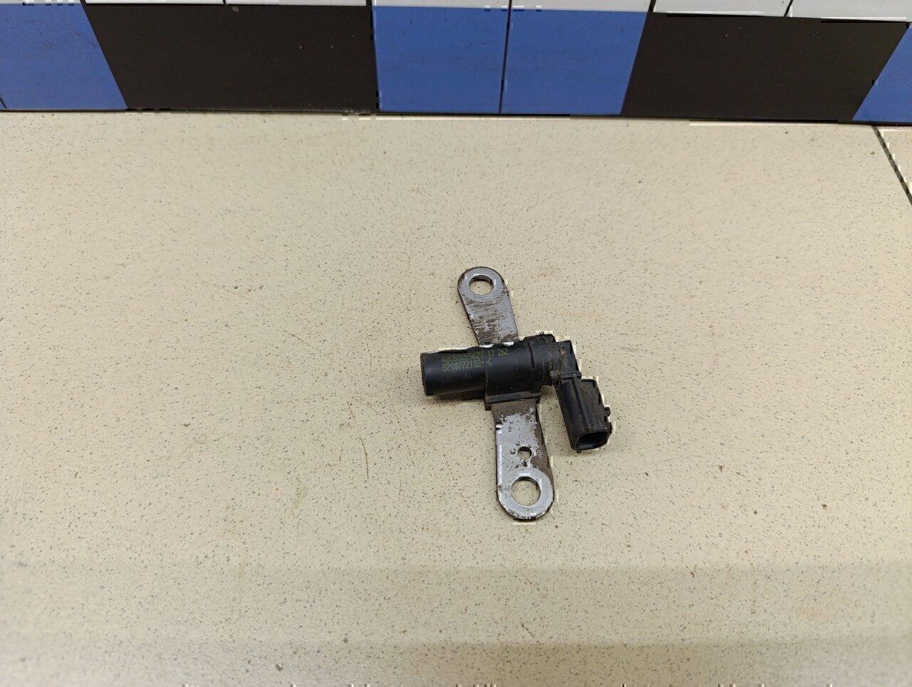 Датчик положения коленвала RENAULT Logan 2005-2014