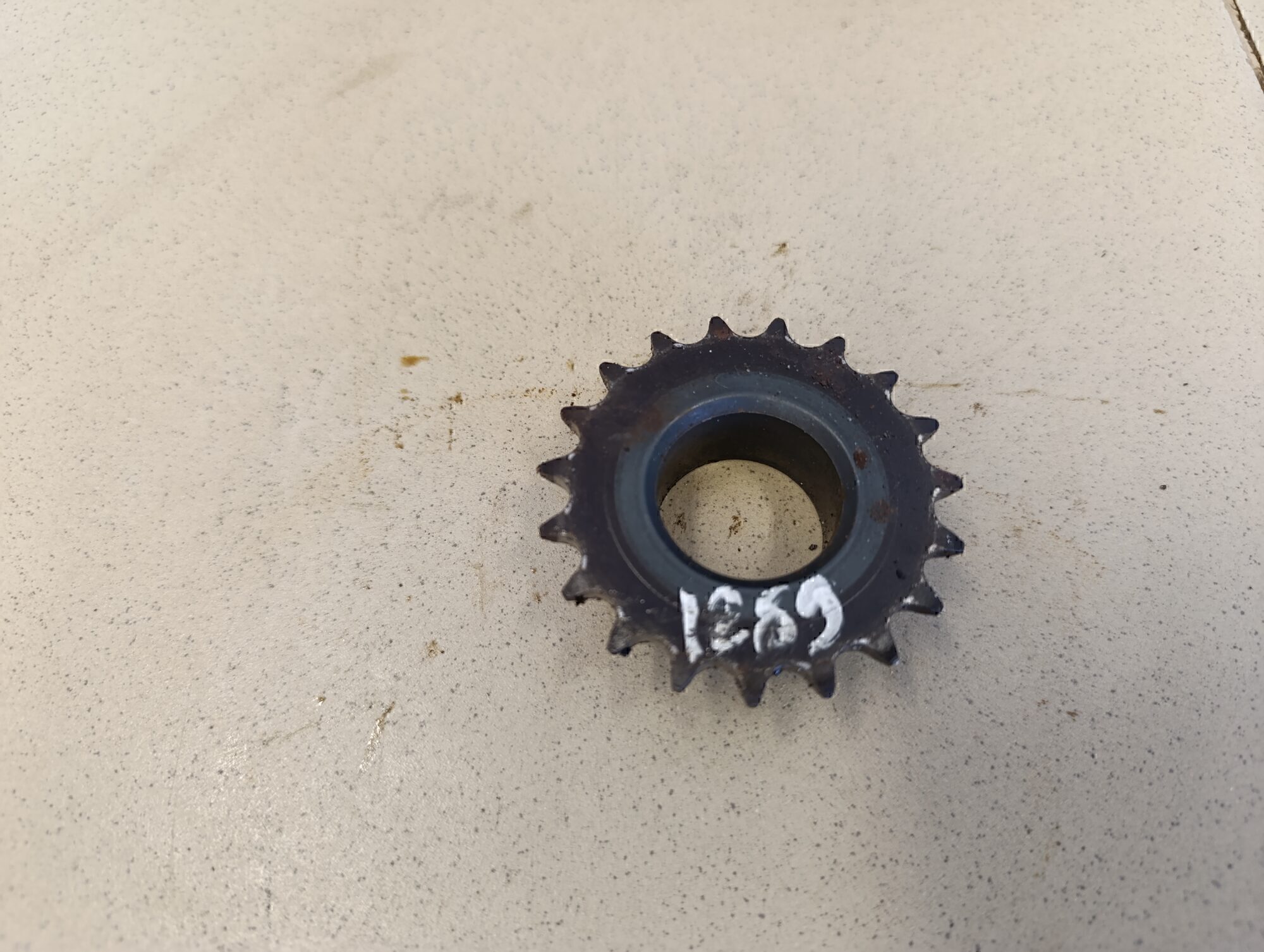 Шестерня привода масляного насоса RENAULT Duster 2012>