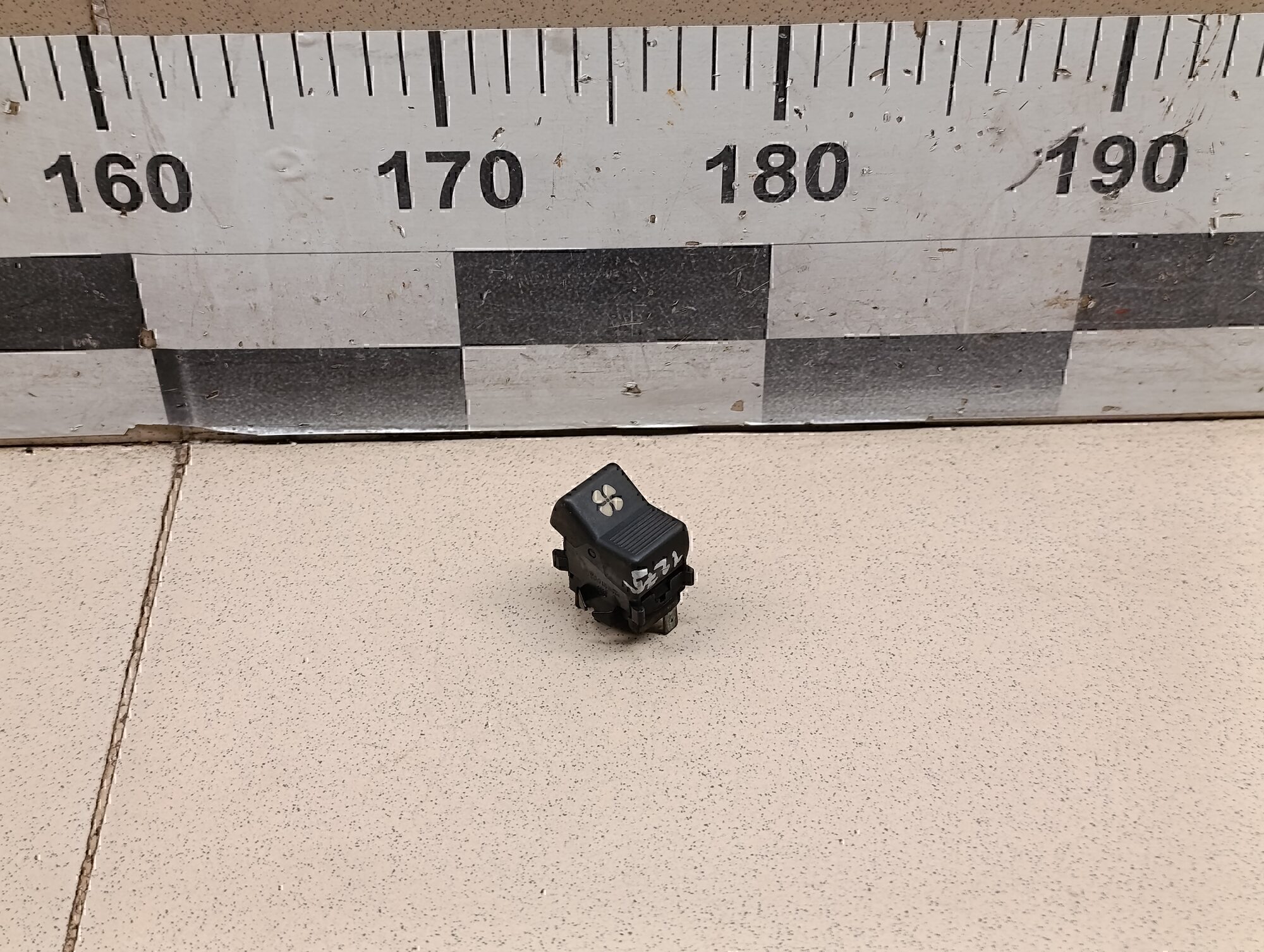 Кнопка VAZ Lada 2107