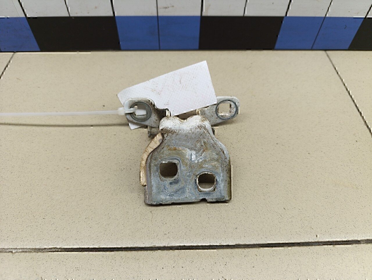 Петля двери RENAULT Duster 2012>