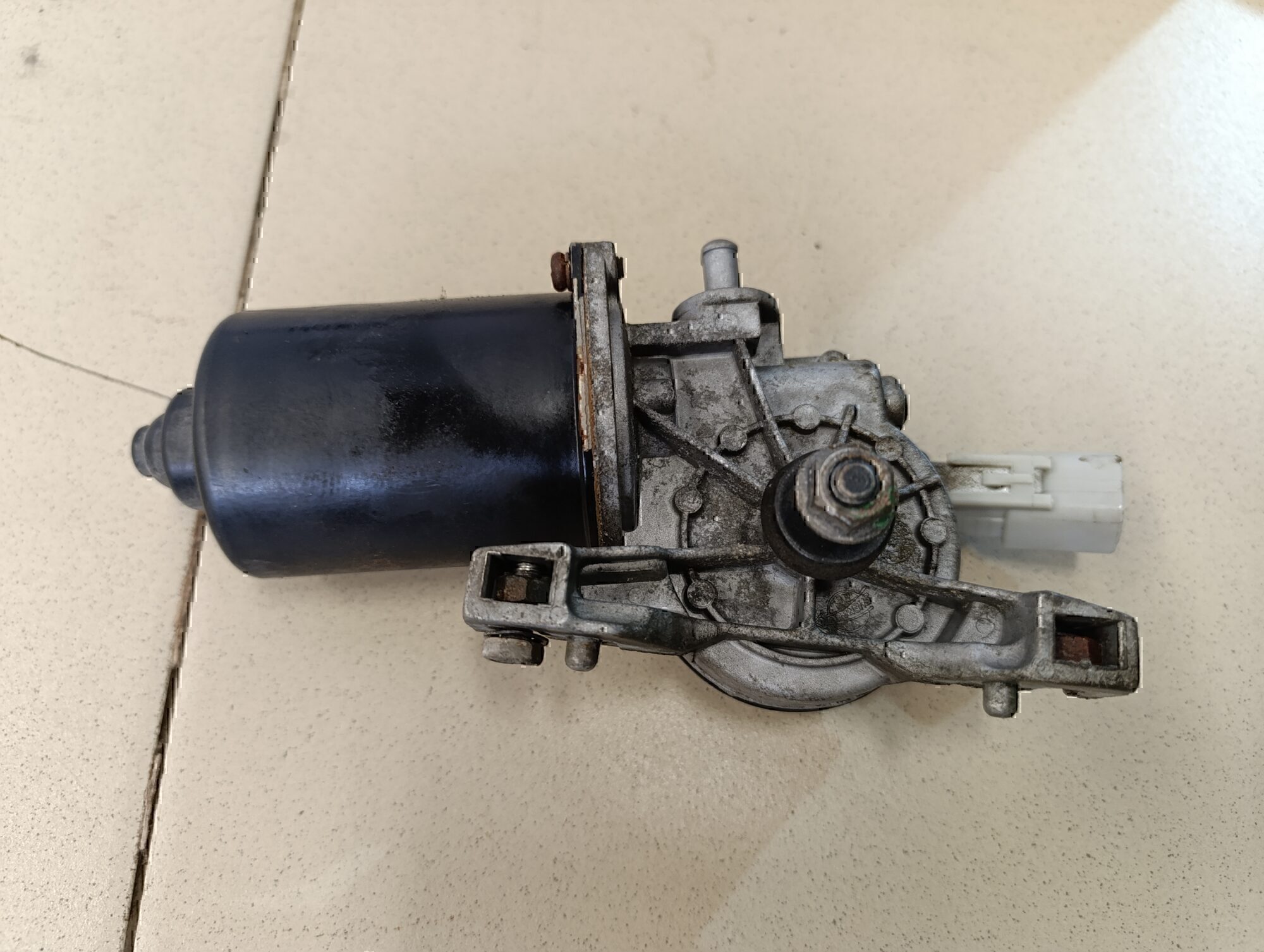 Моторчик стеклоочистителя передний GEELY EMGRAND EC7 2011-2016