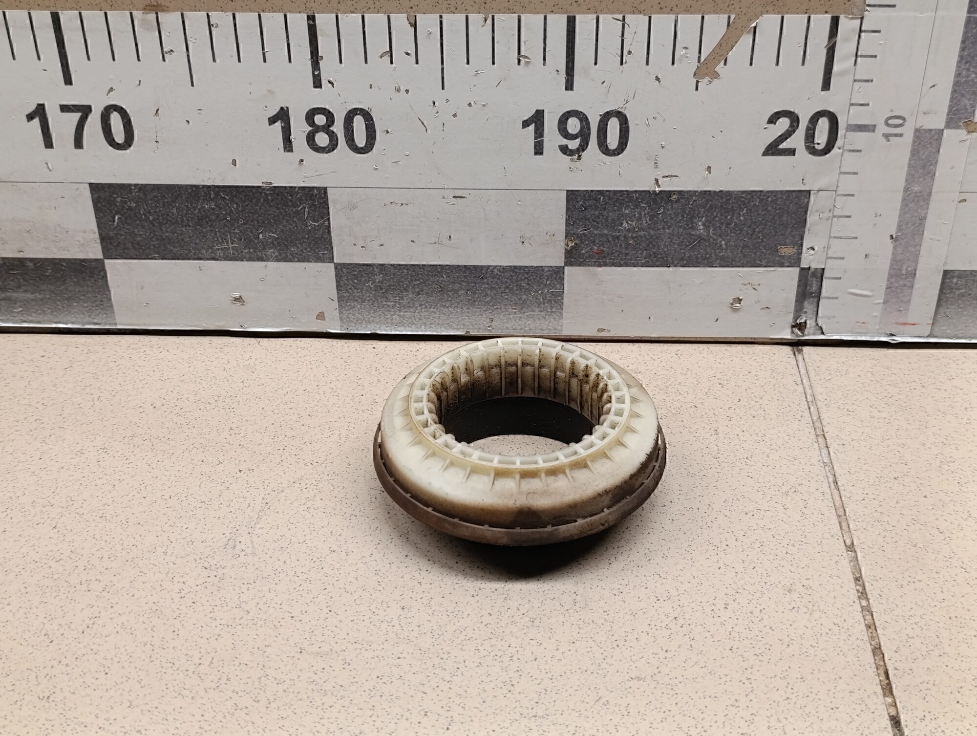 Подшипник опоры переднего амортизатора VAZ Lada Granta 2011>