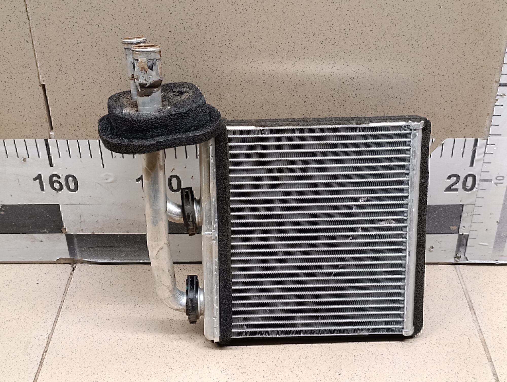 Радиатор отопителя VAZ Lada Granta 2011>