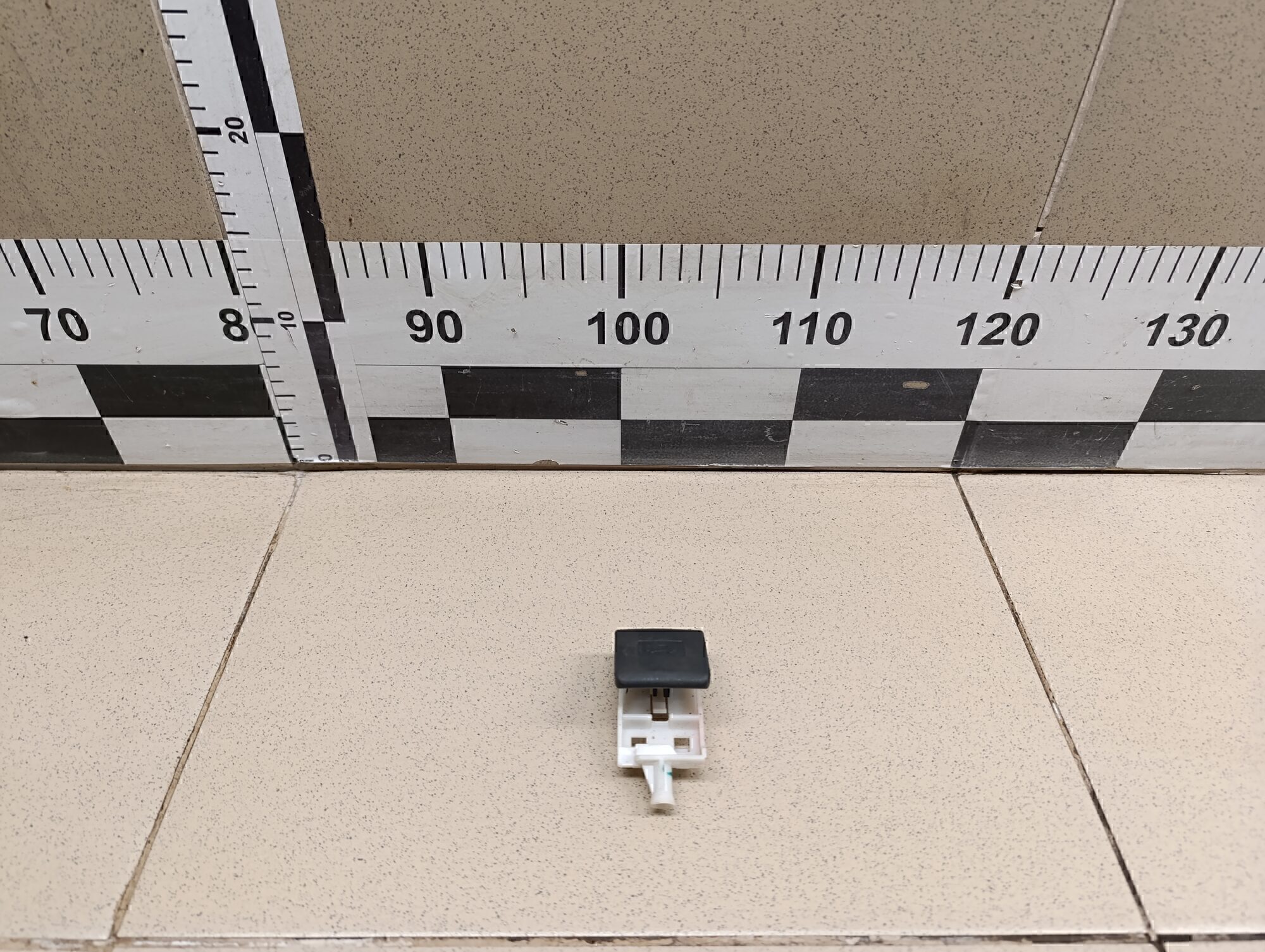 Ручка открывания капота TOYOTA Avensis II 2003-2008