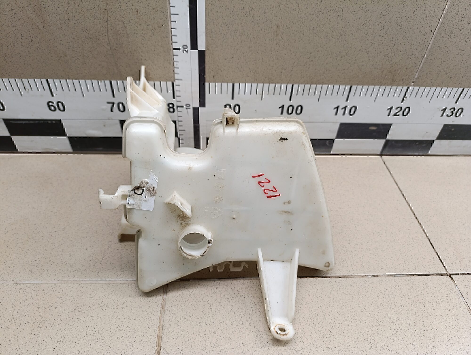 Бачок омывателя лобового стекла TOYOTA Auris (E15) 2006-2012