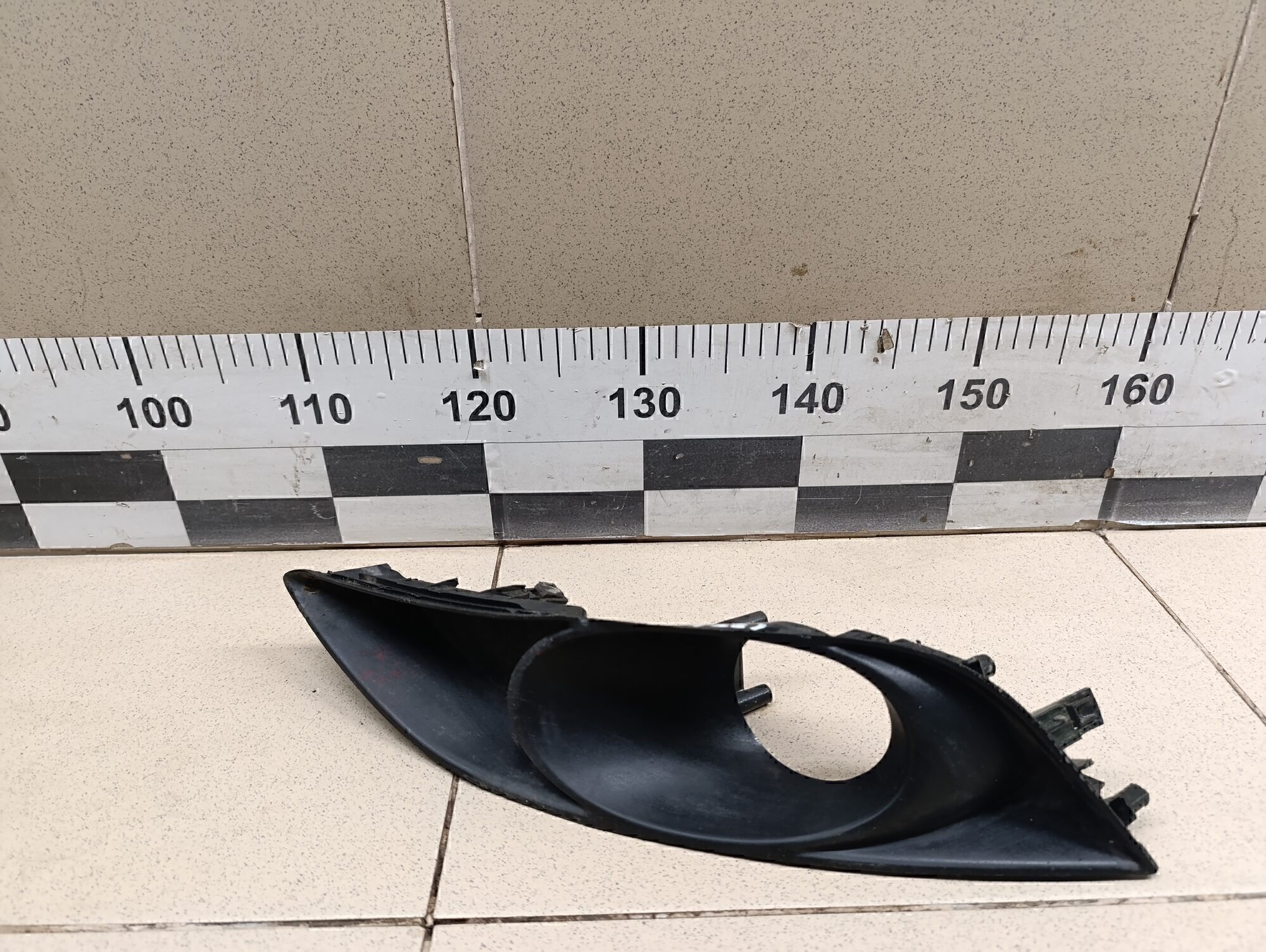 Рамка противотуманой фары правой TOYOTA Auris (E15) 2006-2012