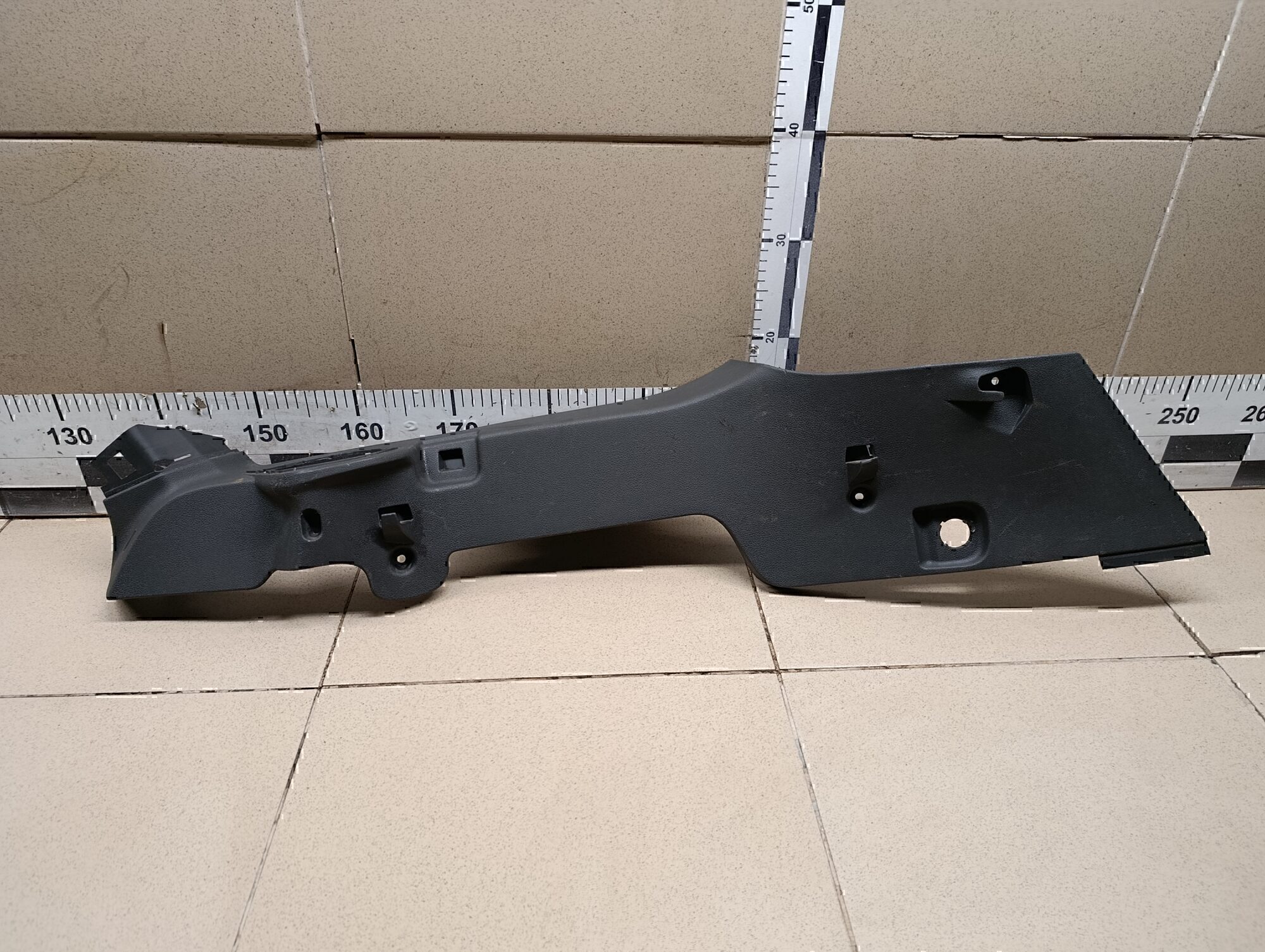 Держатель задней полки FORD Focus II 2005-2008