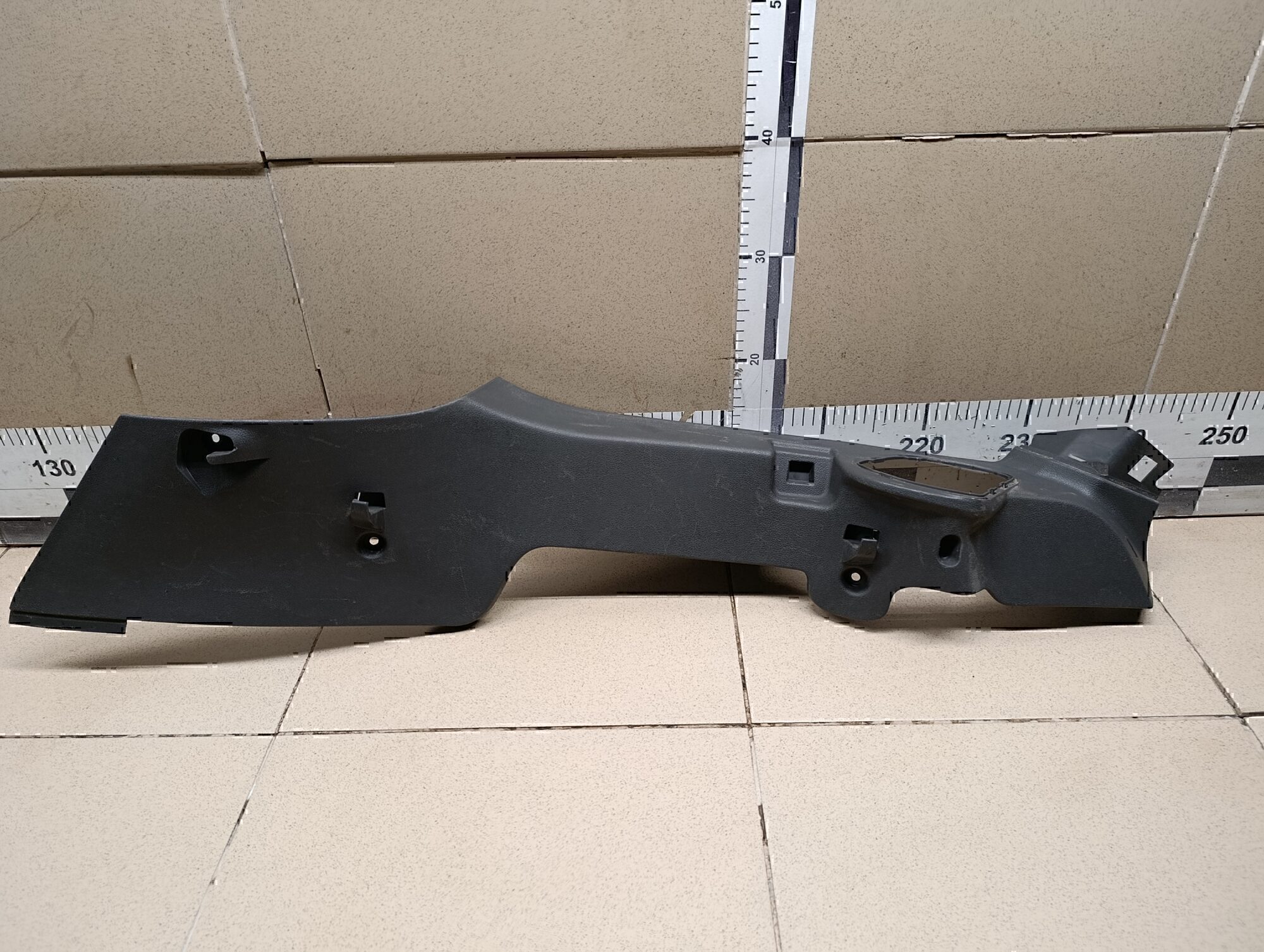 Держатель задней полки FORD Focus II 2005-2008