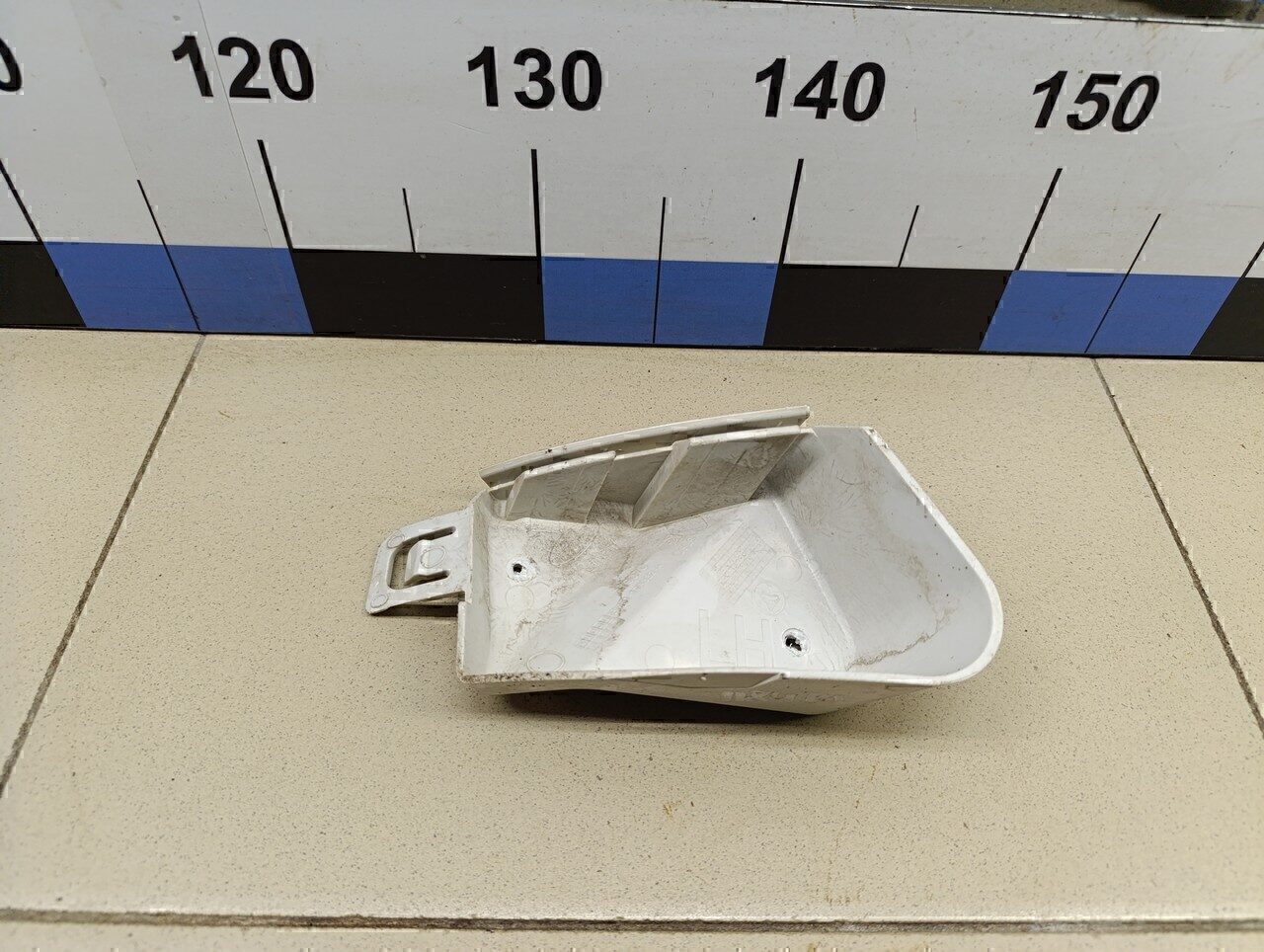 Кронштейн заднего бампера левый FORD Focus III 2011>