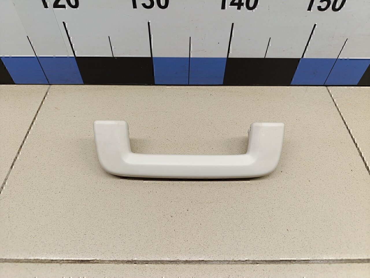 Ручка внутренняя потолочная FORD Focus III 2011>