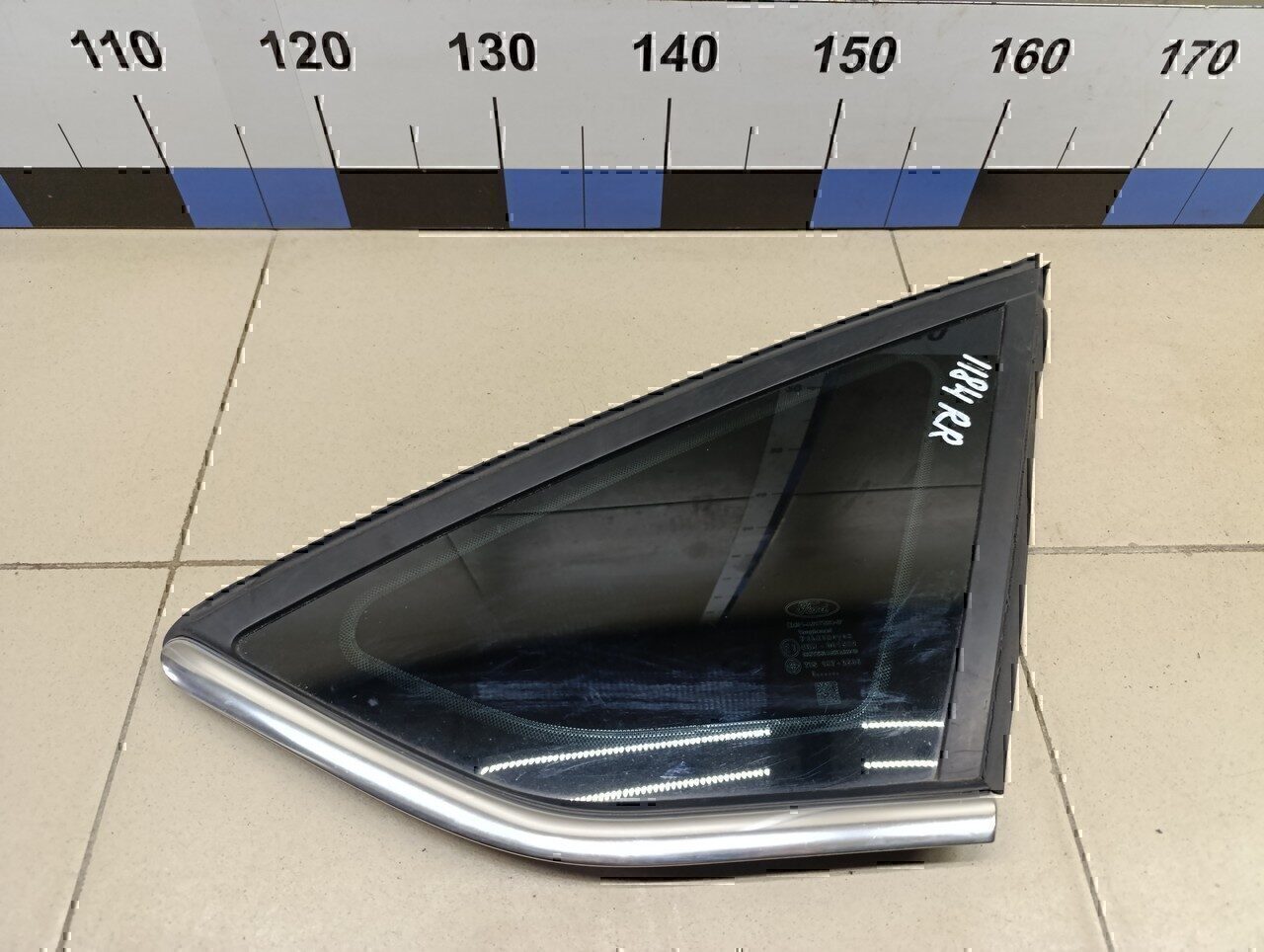 Стекло кузовное глухое правое FORD Focus III 2011>