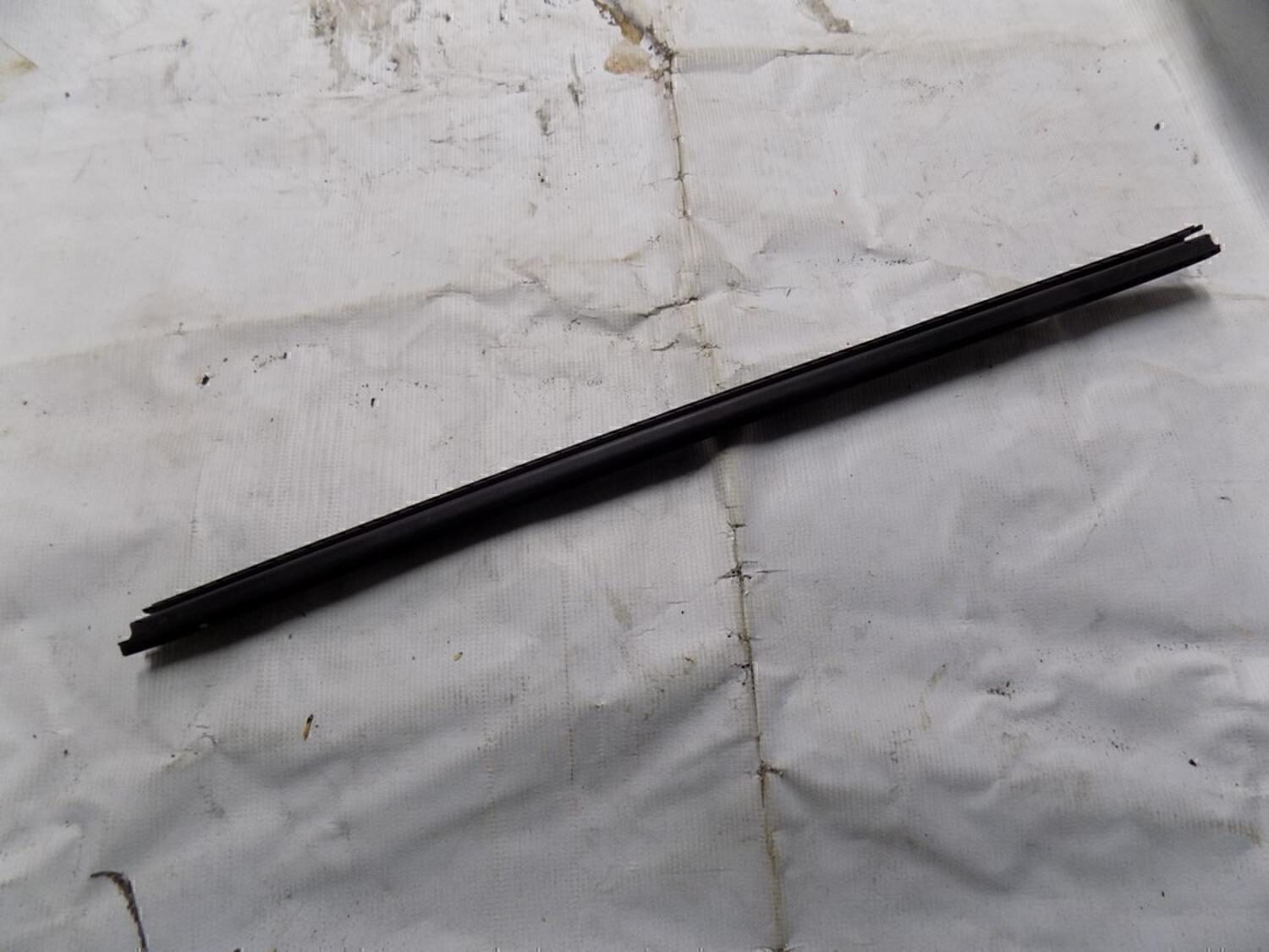 Накладка стекла заднего правого CITROEN C4 II 2011>