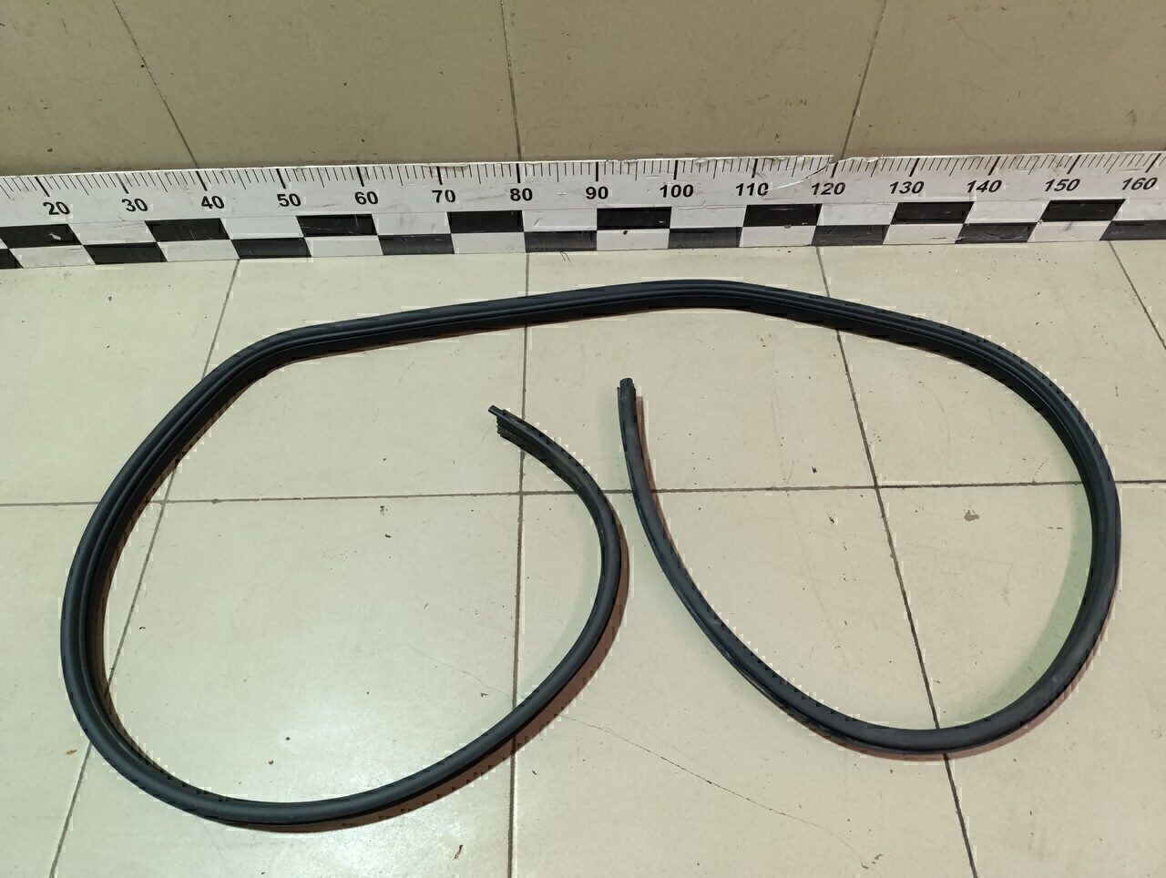 Уплотнитель двери RENAULT Megane II 2002-2009