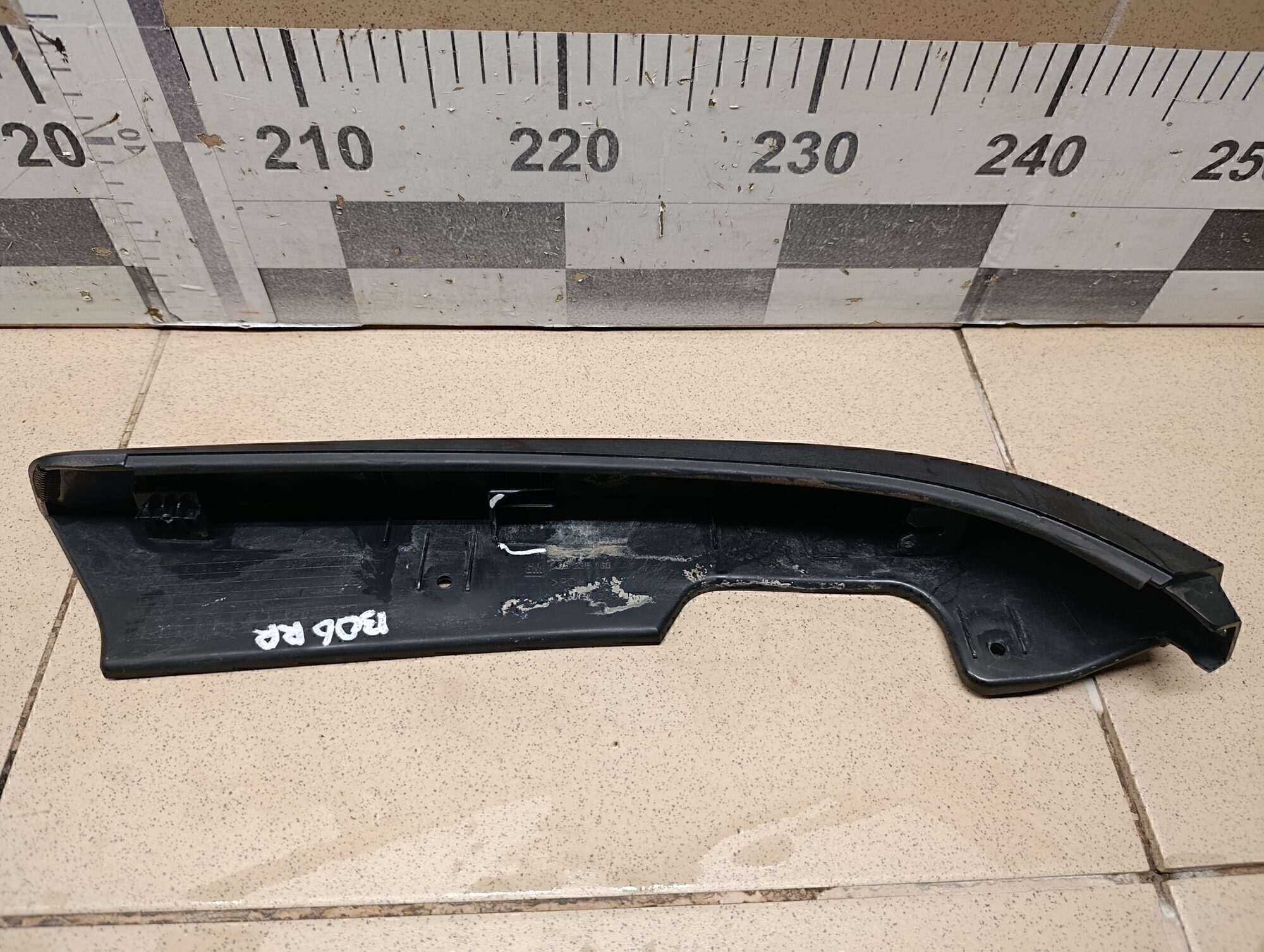 Накладка крепления рейлинга задняя правая Chevrolet Orlando 2011-2015