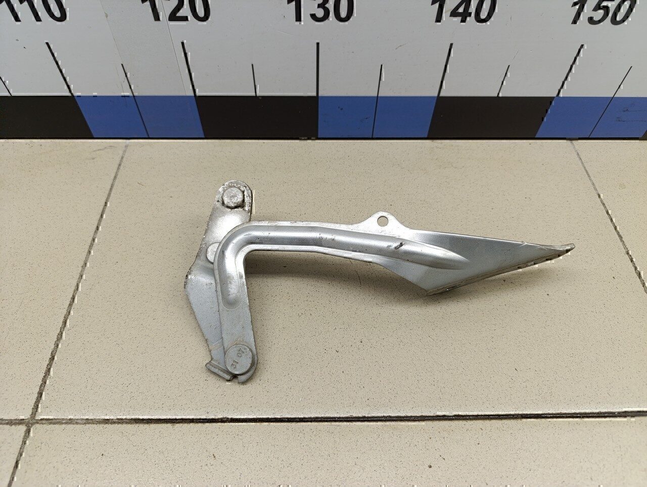 Петля капота правая FORD Focus II 2005-2008