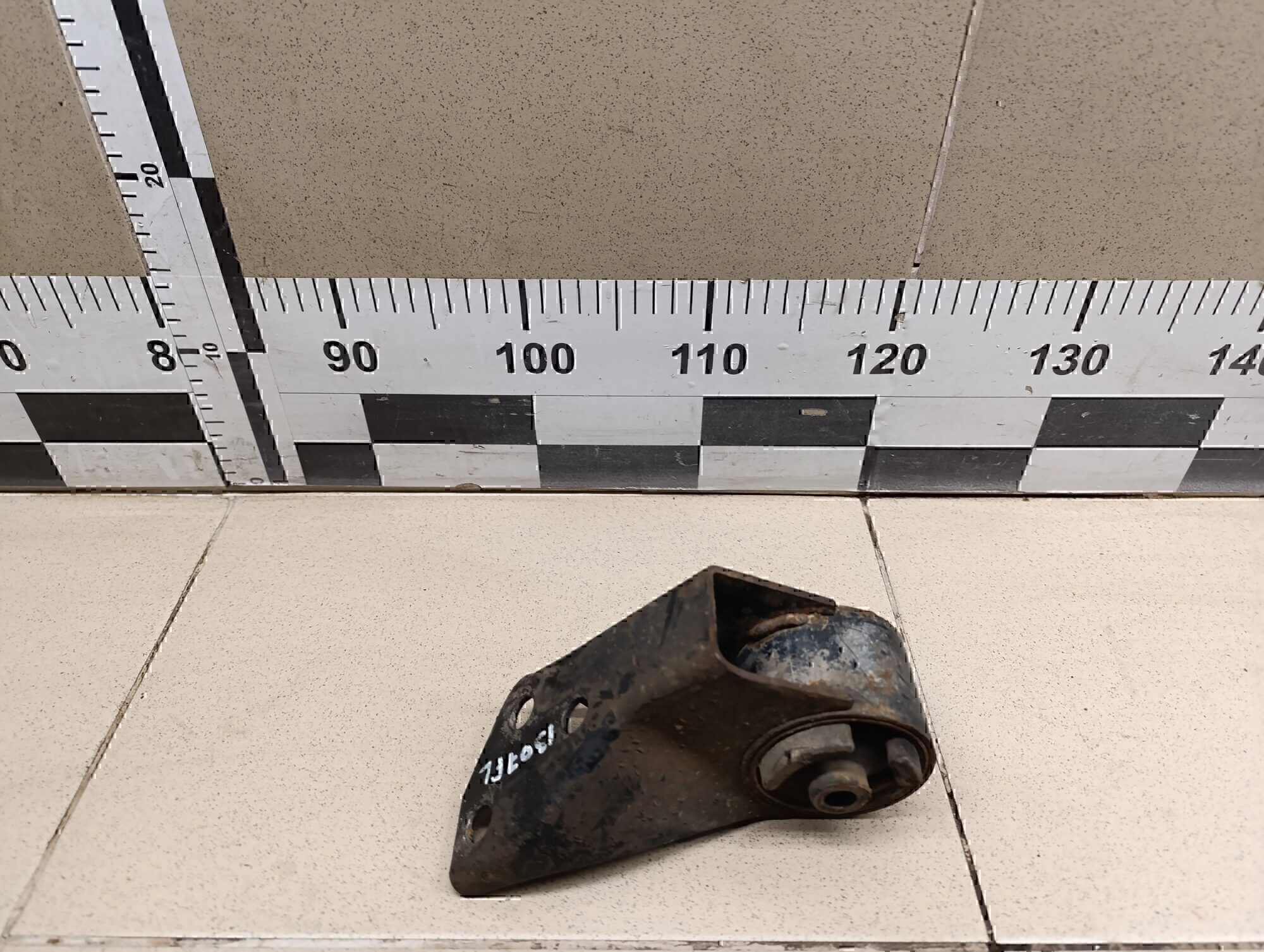 Опора КПП левая KIA Spectra 2001-2011