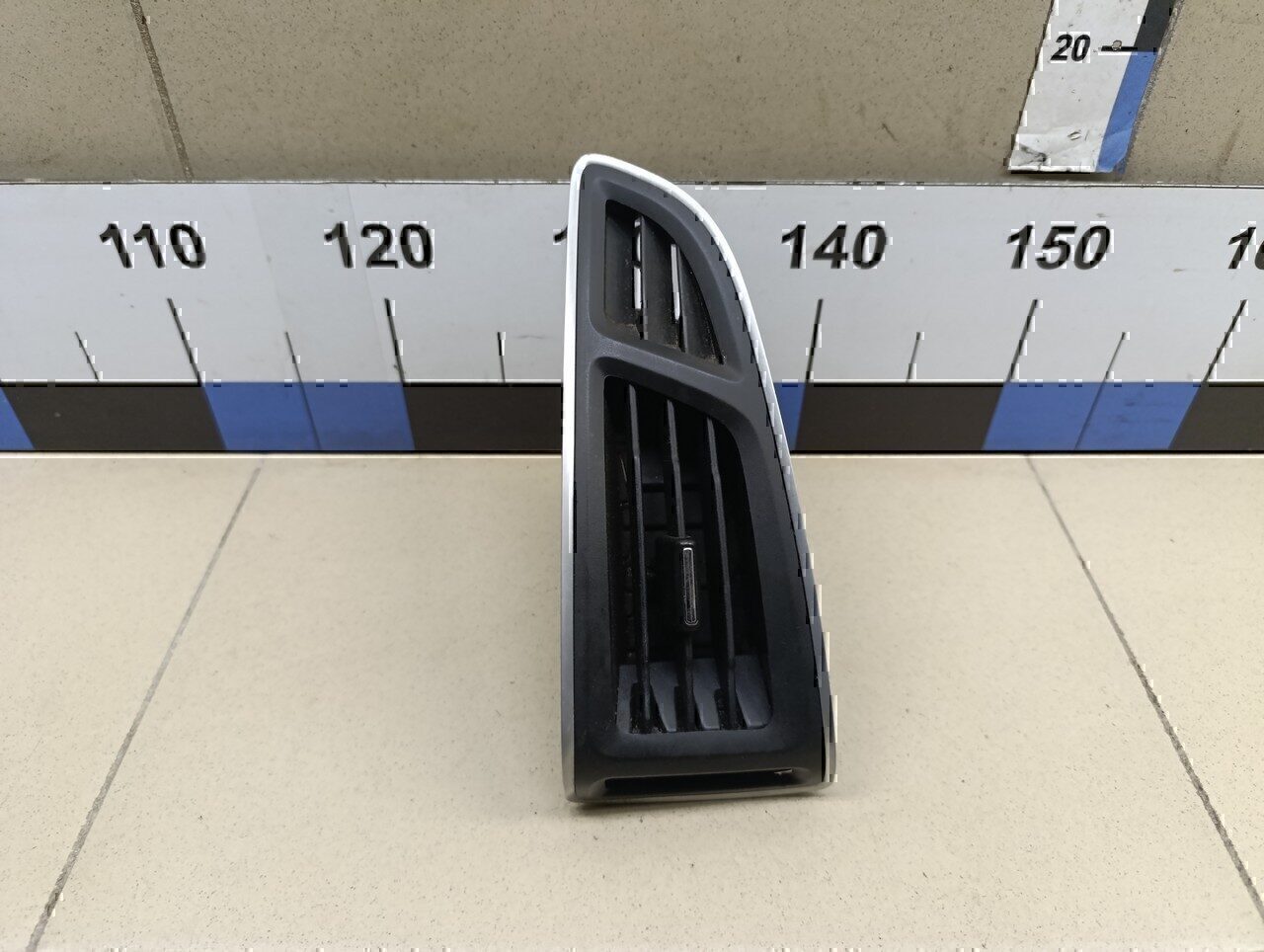 Дефлектор воздушный FORD Focus III 2011>