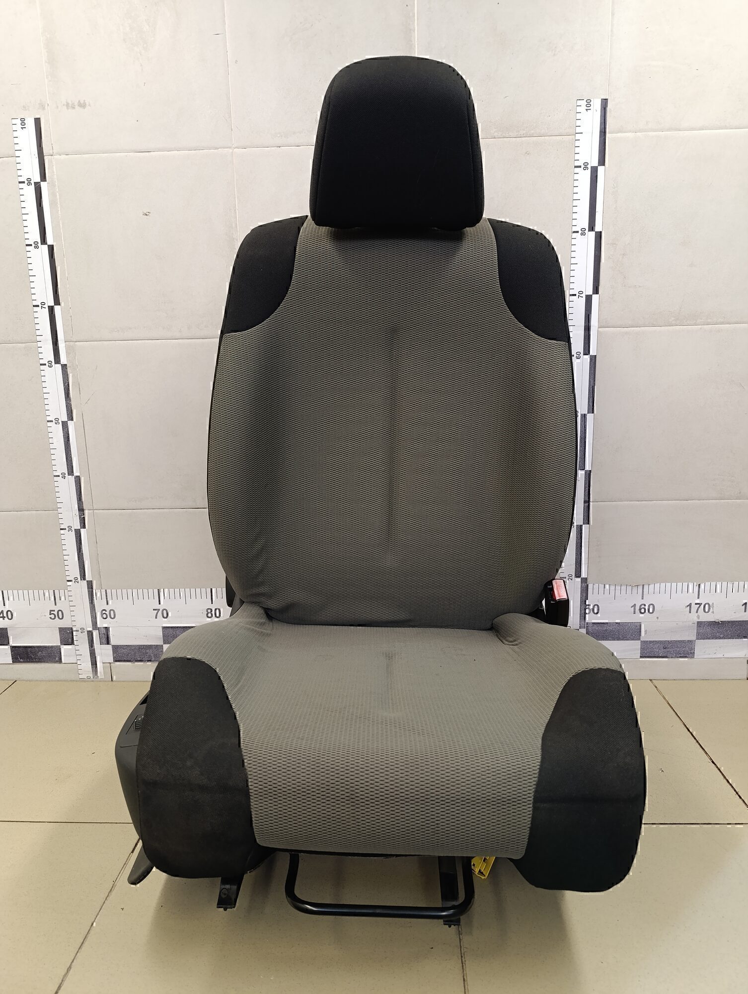 Сиденье переднее правое CITROEN C4 2005-2011