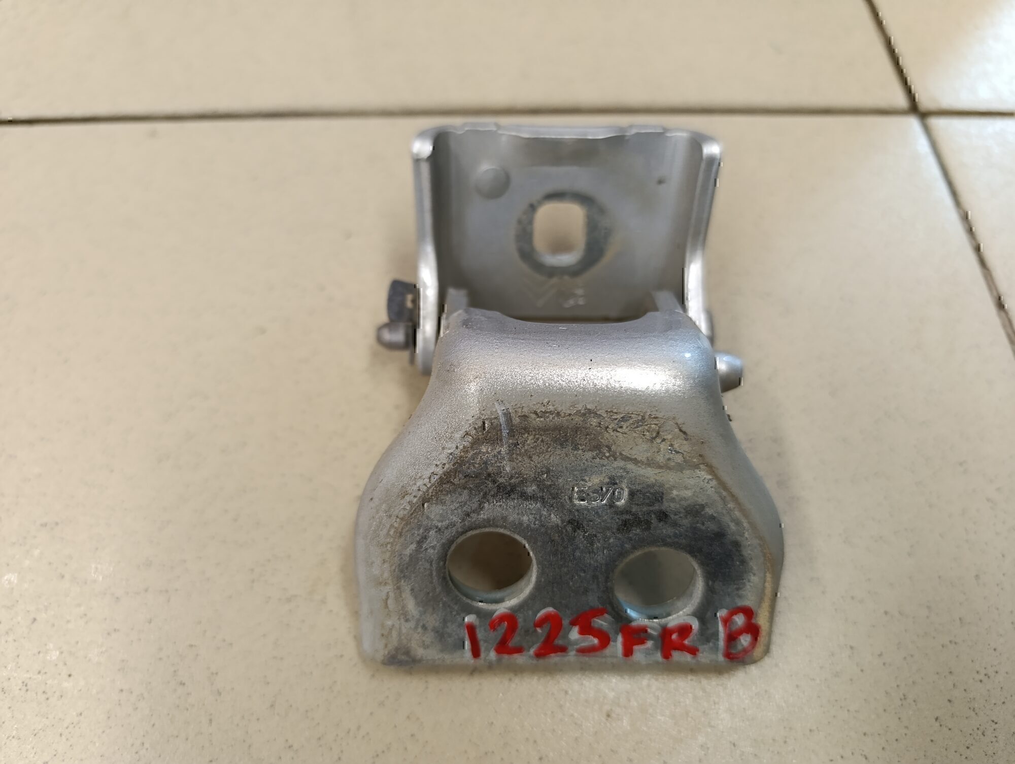 Петля двери CITROEN C4 2005-2011