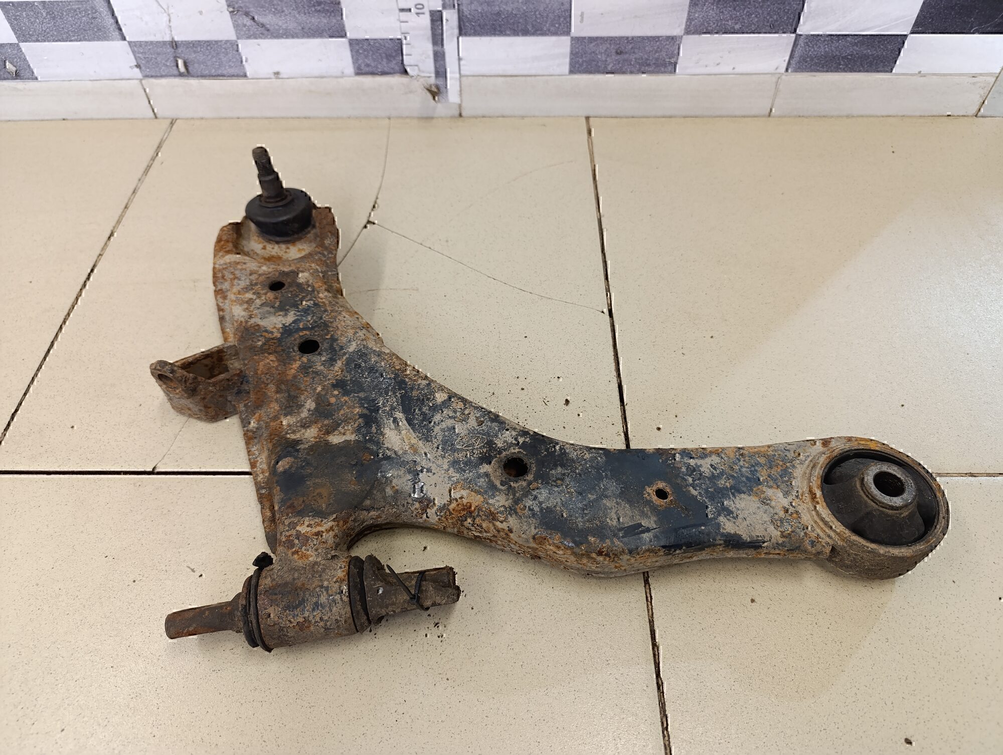 Рычаг передний правый HYUNDAI Elantra 2000-2005