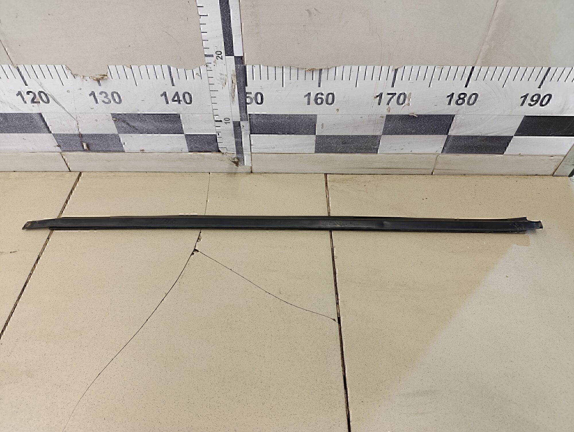 Накладка стекла переднего левого CITROEN C3 2002-2009