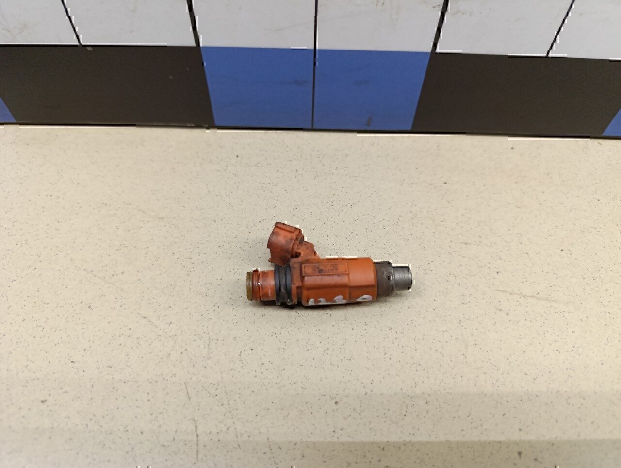 Форсунка инжекторная электрическая MITSUBISHI Carisma (DA) 1999-2003