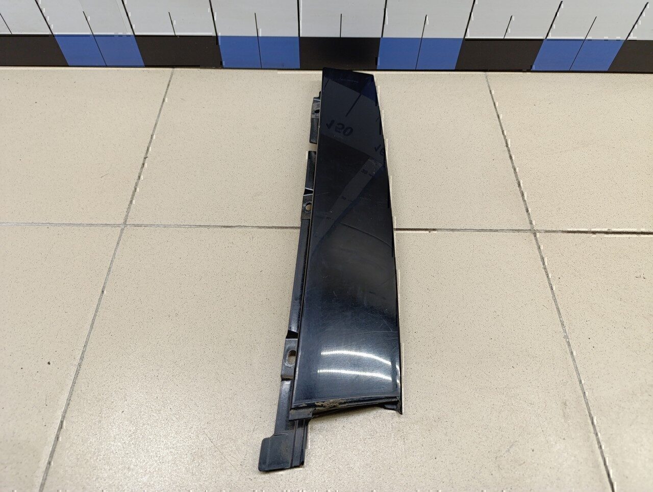 Накладка двери передней левой FORD Focus III 2011>