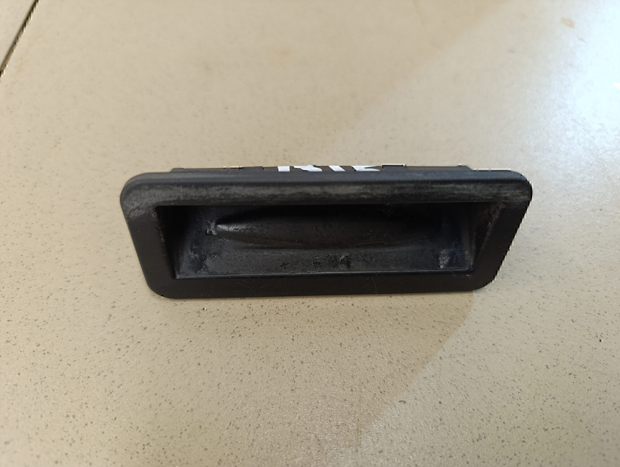 Кнопка открывания багажника FORD Focus II 2005-2008